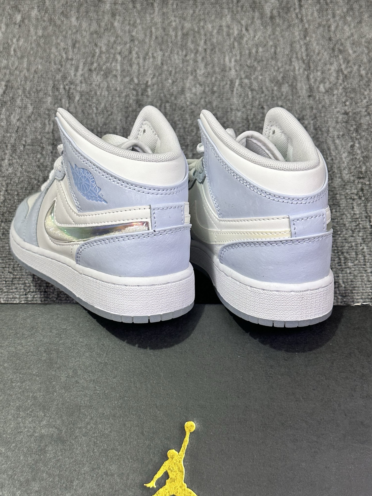 🔥wow nike冰雪奇缘❄️aj1银闪细沙 篮球鞋