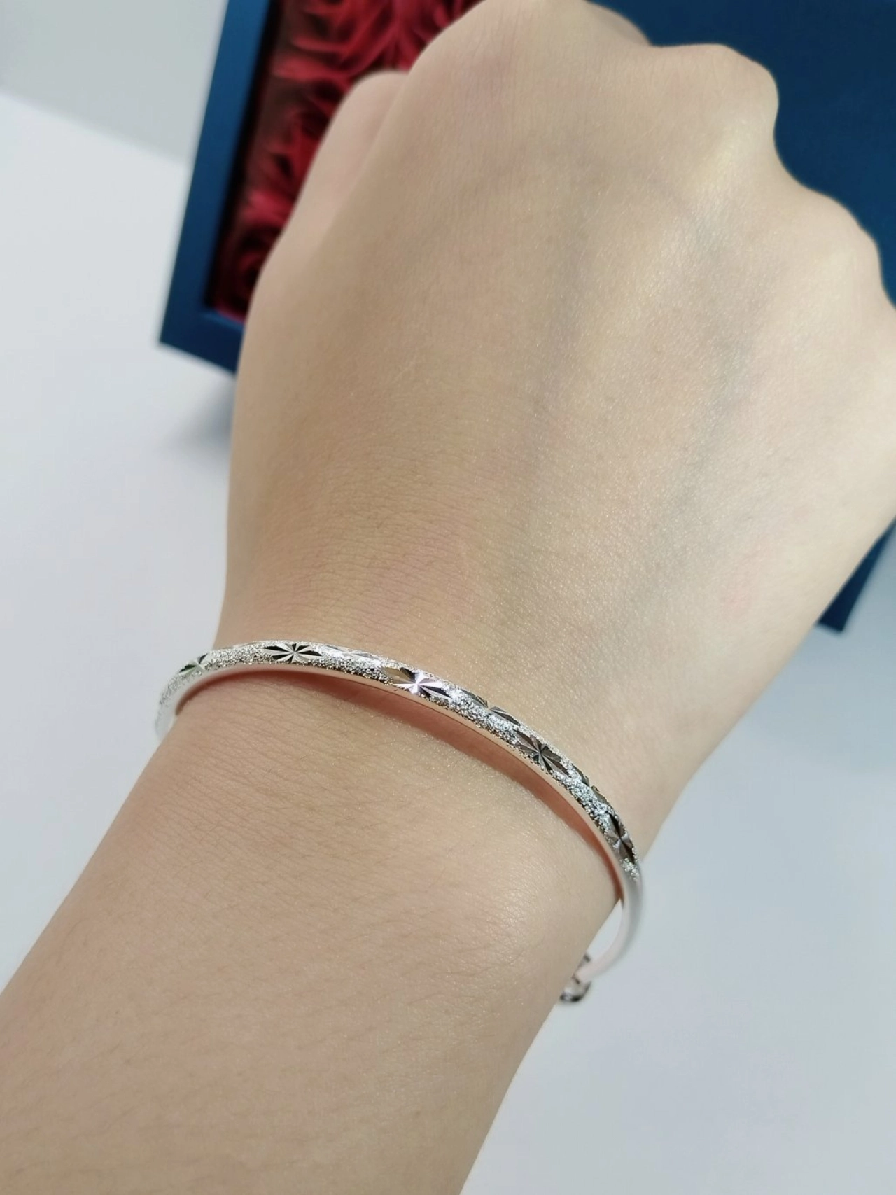 谁不想拥有一款属于自己的满天星手镯