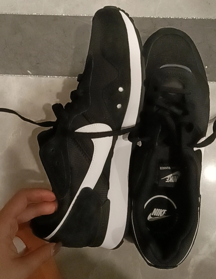 custom review-Nike Venture Runner Амортизаторы Slip-Resistant Низкий Топ Повседневные Беговые кроссовки Мужские Черно-белые