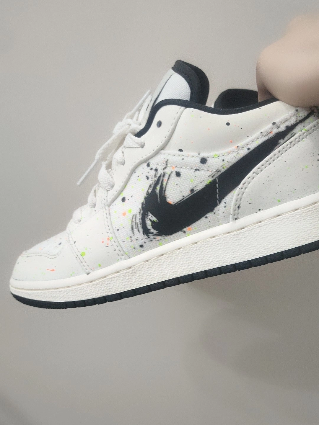 custom review-Jordan 1 Low SE 'Брызги краски' Кожа Устойчивая к истиранию Низкий Топ Детские Баскетбольные Кроссовки