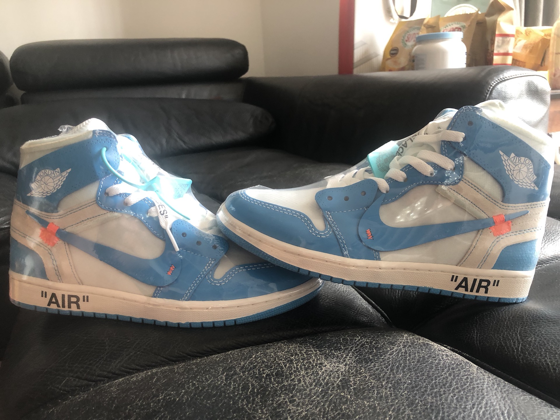 custom review-Air Jordan 1 Retro High OG X OFF WHITE 'UNC'