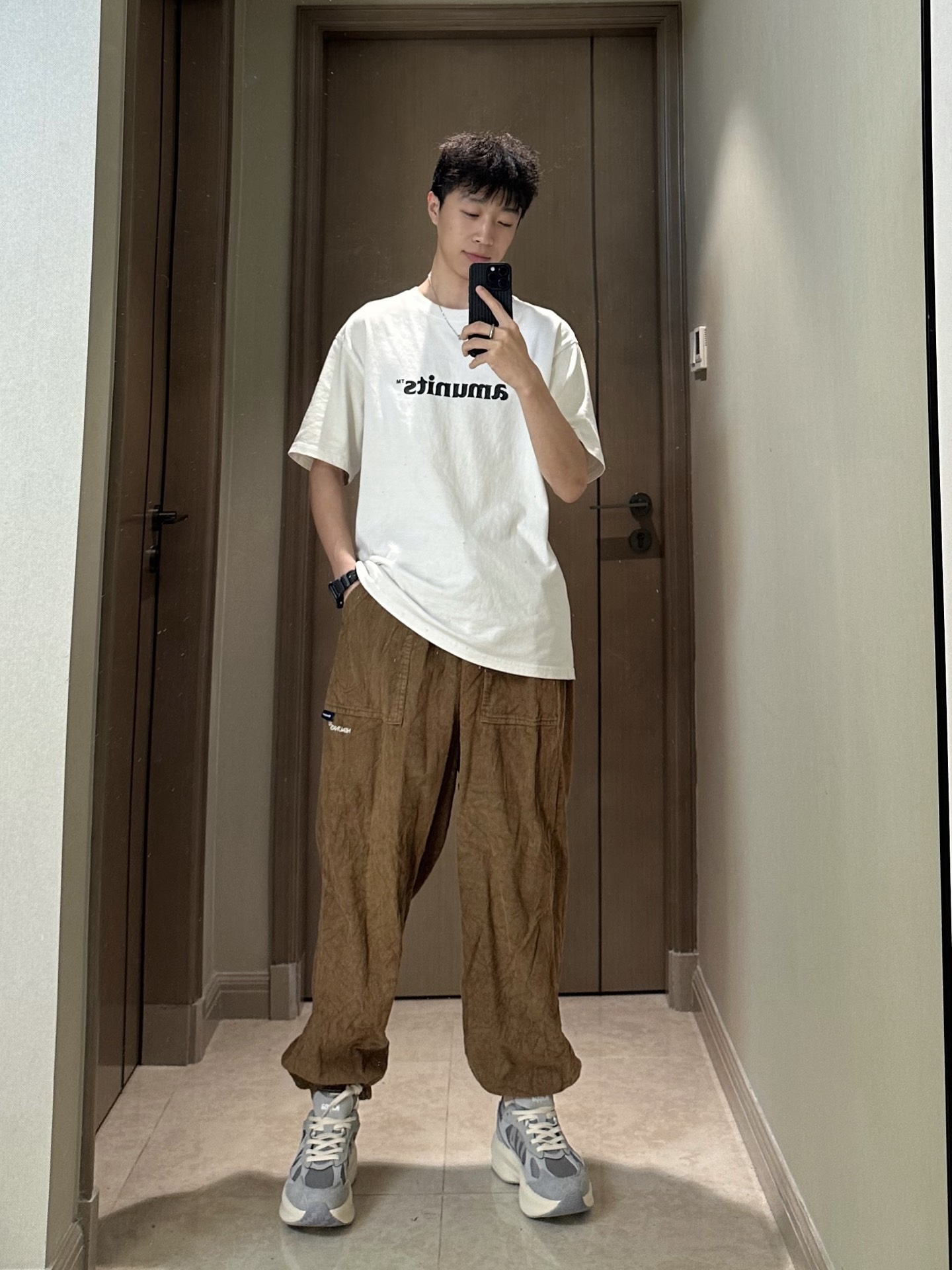 这套好帅!啊啊啊棕色带来的氛围感!