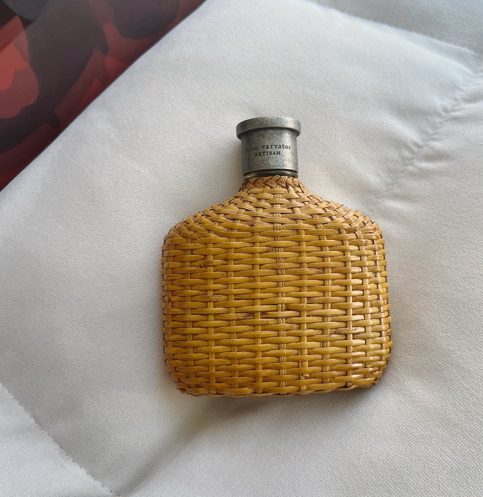 小绵羊张艺兴同款黄藤编香水 这个包装有点儿特别