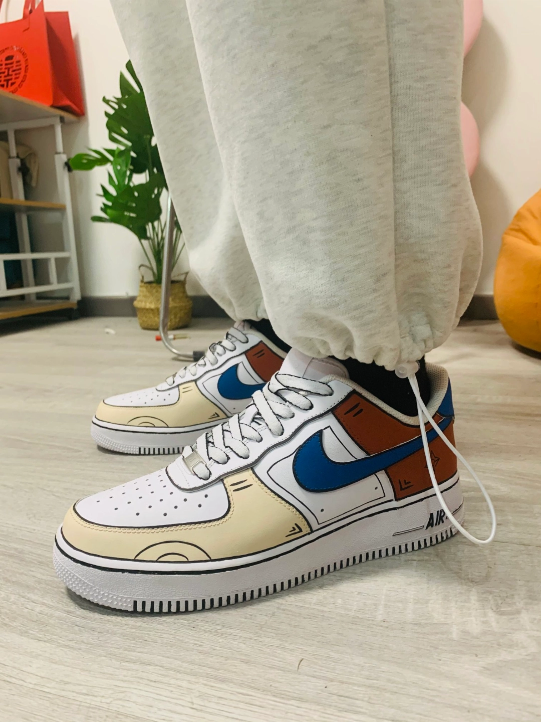 人手一双空军一号nike   nike air force 1 low 07 空军一号 二次元