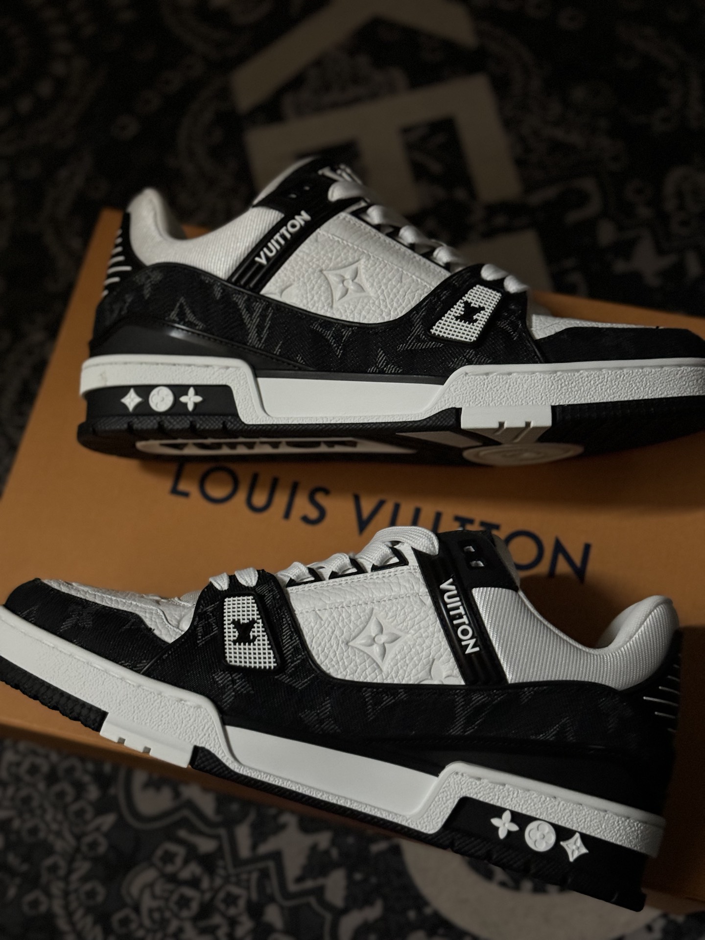 custom review-LOUIS VUITTON Lv Trainer 'White Black Panda'