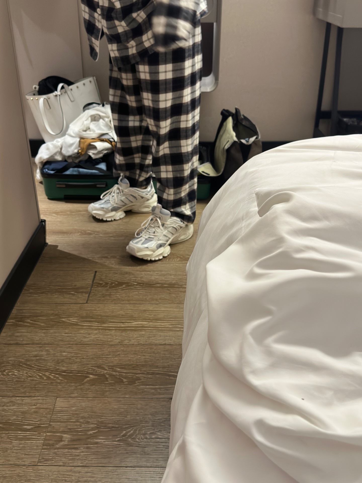 custom review-Adidas XLG RUNNER DELUXE Противоскользящие устойчивые к истиранию низкие беговые кроссовки унисекс белый серебристый