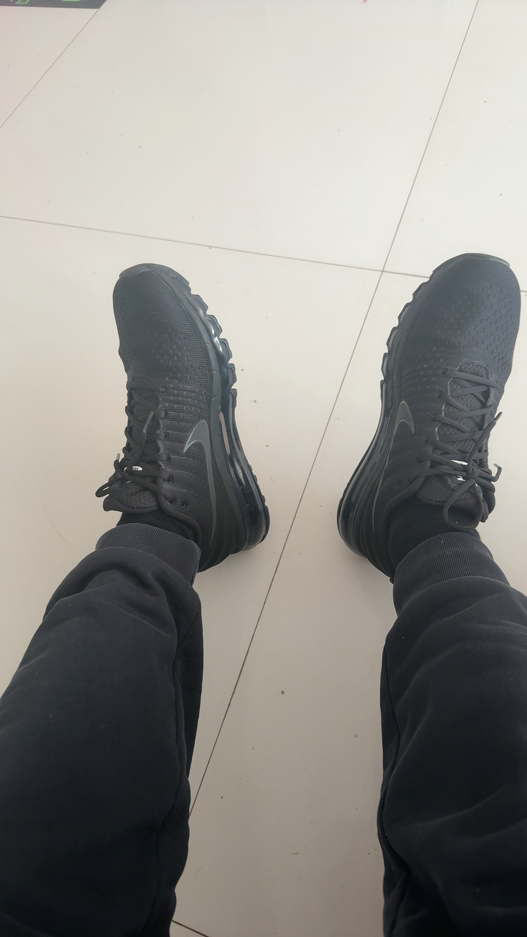 custom review-Nike Air Max 2017 'Triple Black'