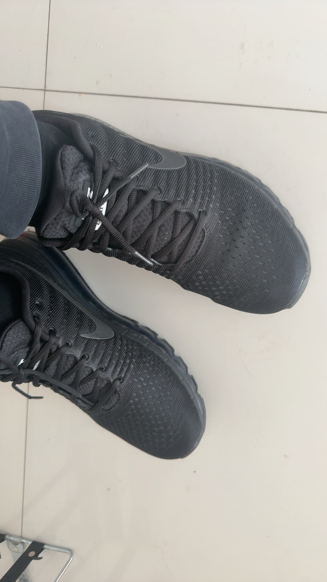 custom review-Nike Air Max 2017 'Triple Black'