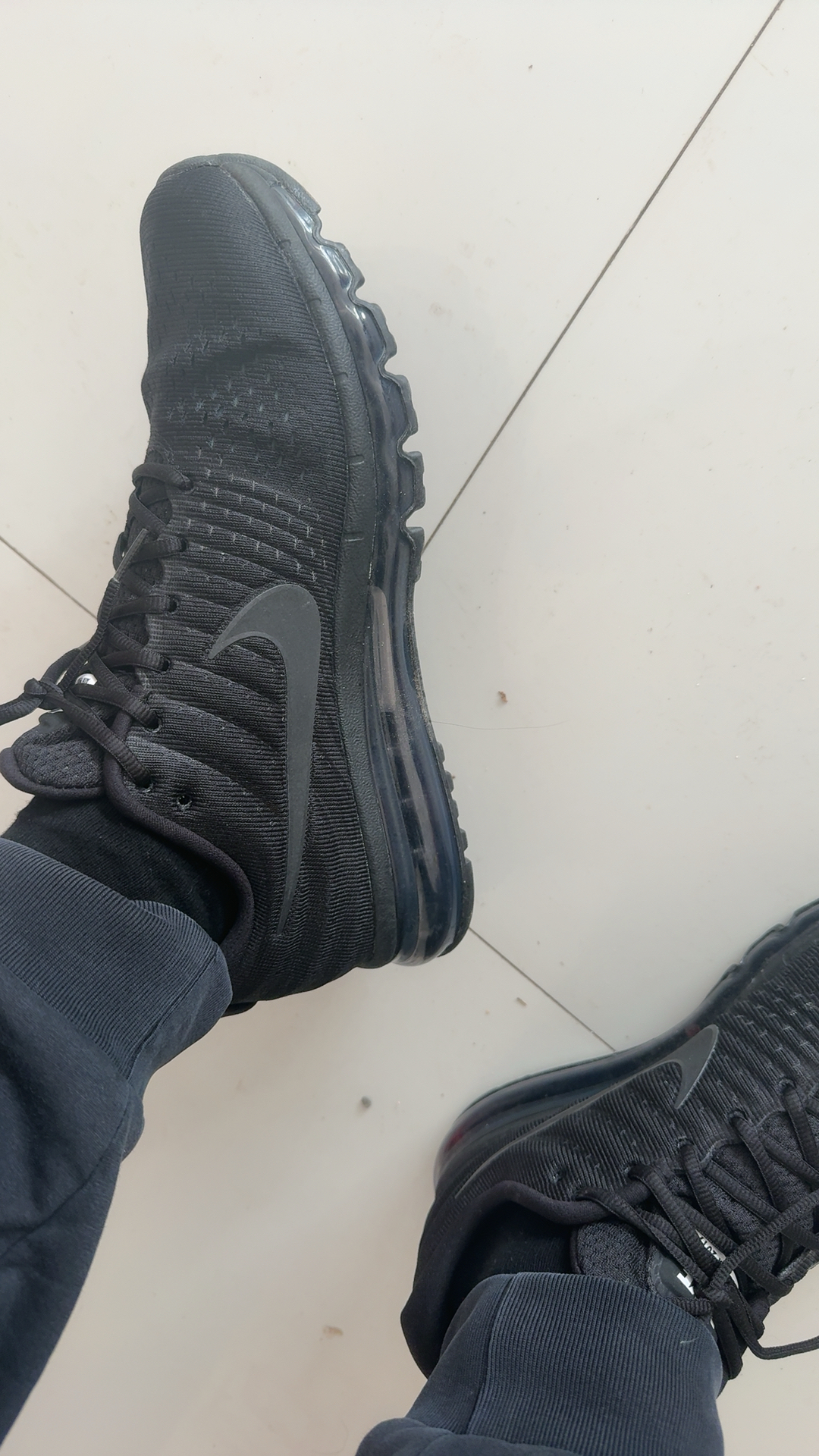 custom review-Nike Air Max 2017 'Triple Black'