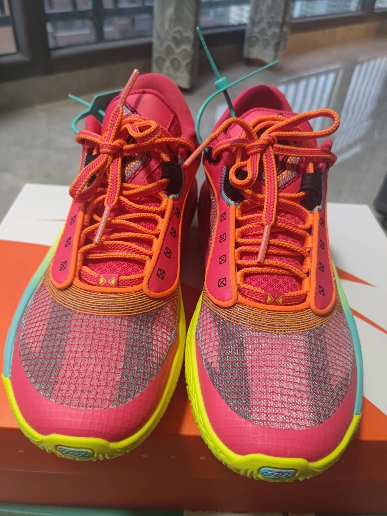 custom review-ANTA Амортизирующие кроссовки Slip-resistant с низким верхом для баскетбола Мужские Красный Желтый