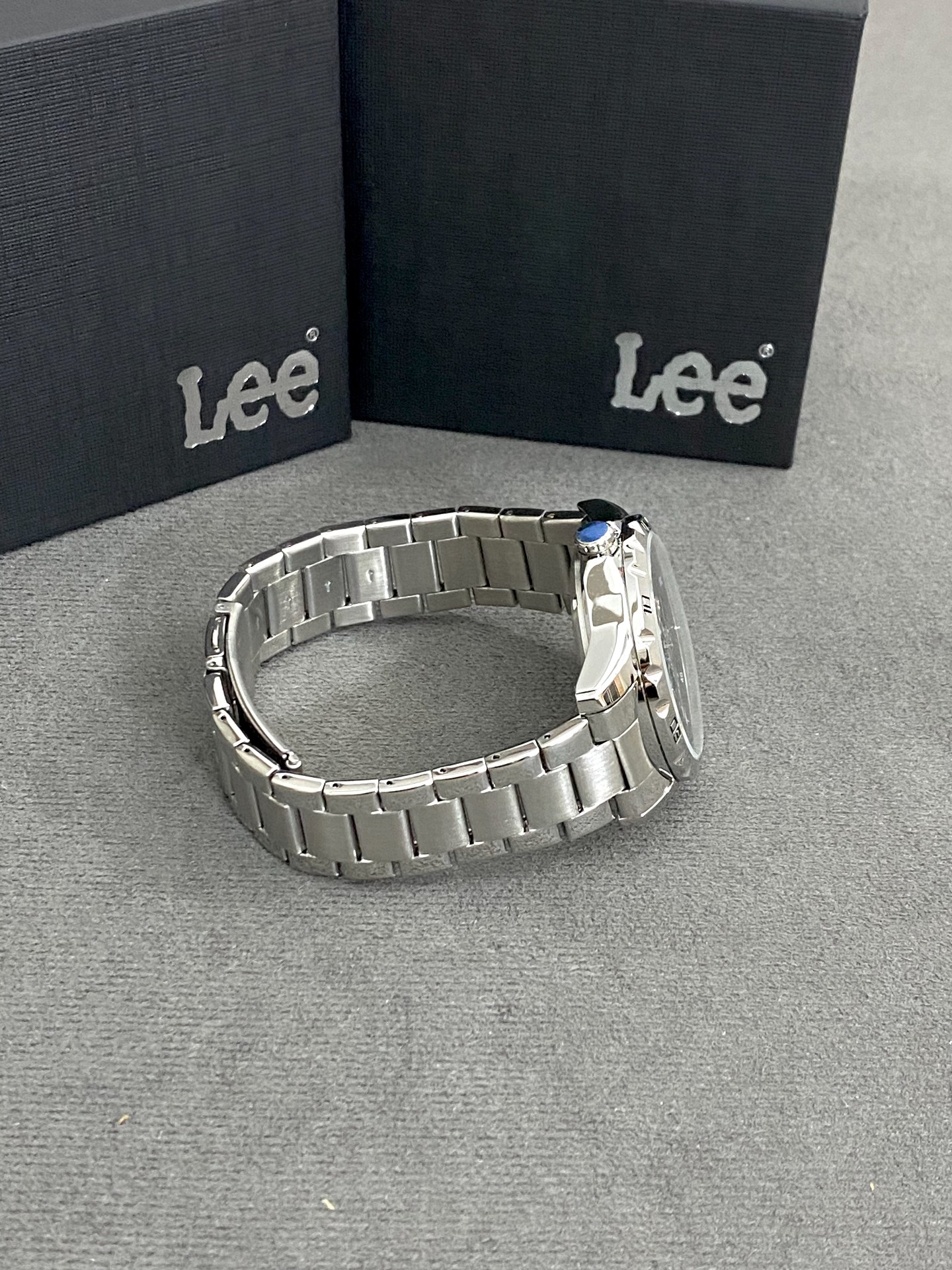 学生党的第一块大牌,lee手表二选一!