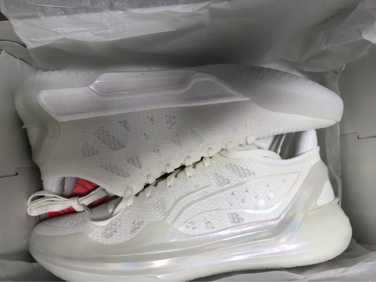 custom review-LiNing Blade 4V2 Cushioning Slip Resistant Support Lightweight Rebound Low top Basketball Shoes Men's White