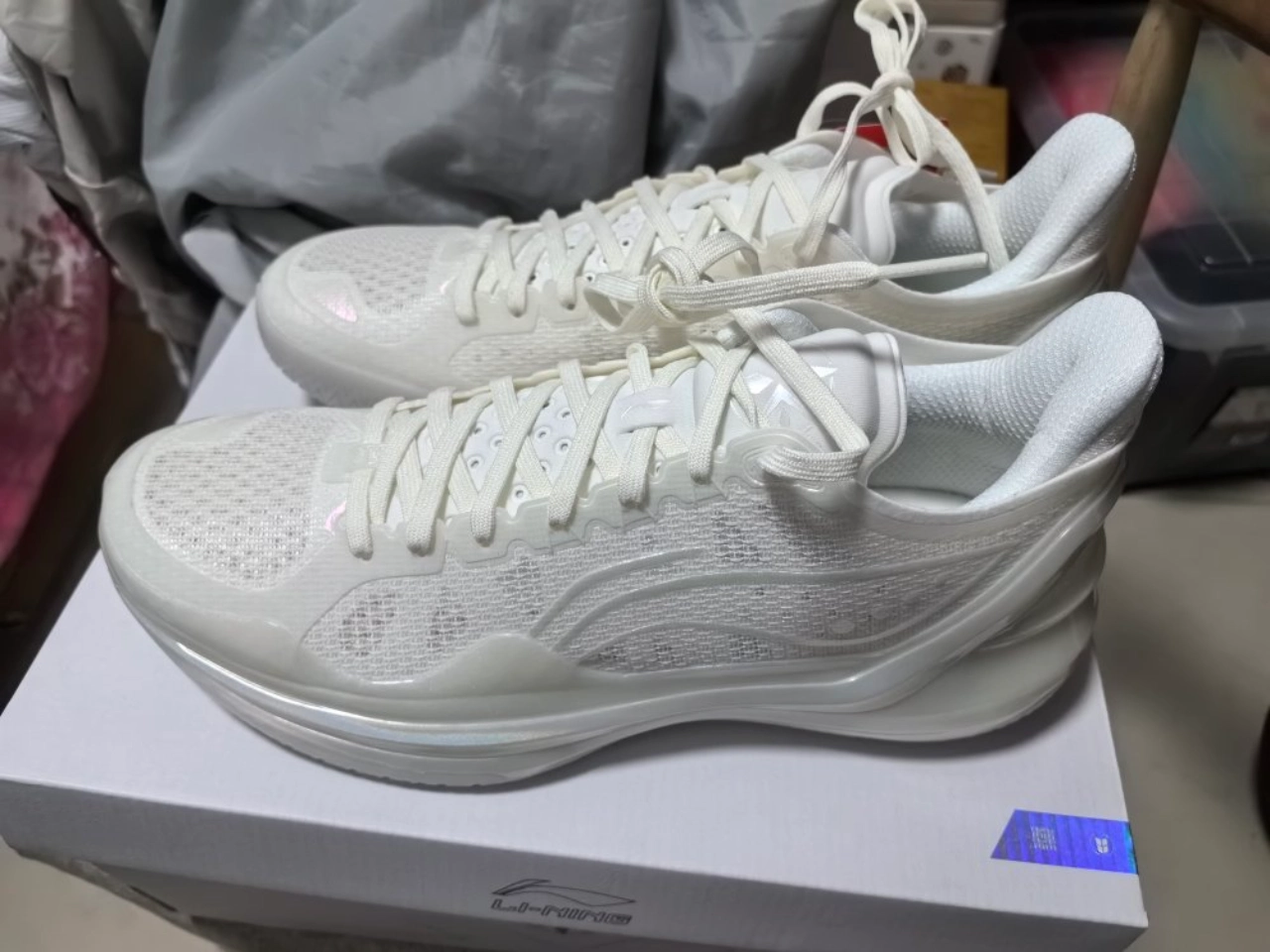 custom review-LiNing Blade 4V2 Cushioning Slip Resistant Support Lightweight Rebound Low top Basketball Shoes Men's White