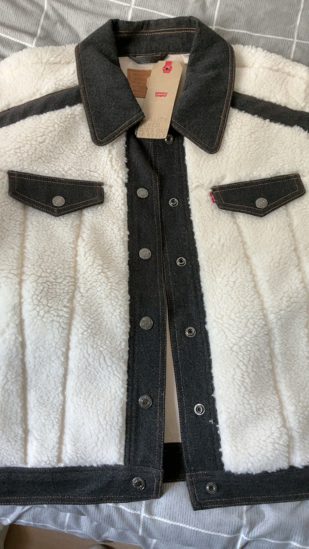 custom review-Levis Белые Женские Куртки