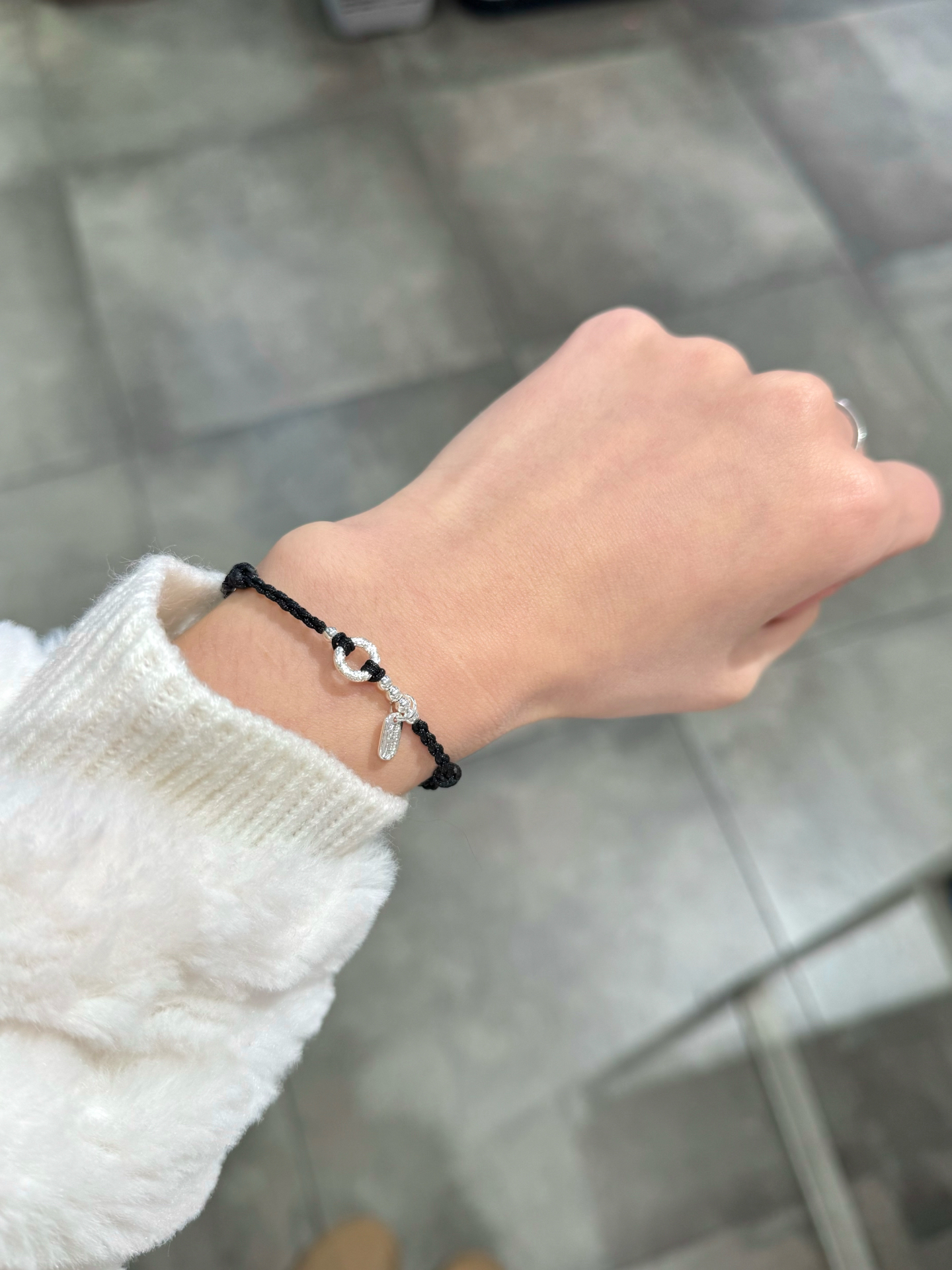 黑色编制绳手链!