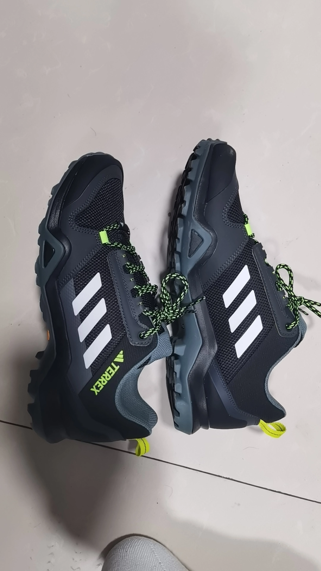 custom review-adidas Terrex AX3 Hiking Низкий Топ Уличная Обувь Мужская Черный Серый
