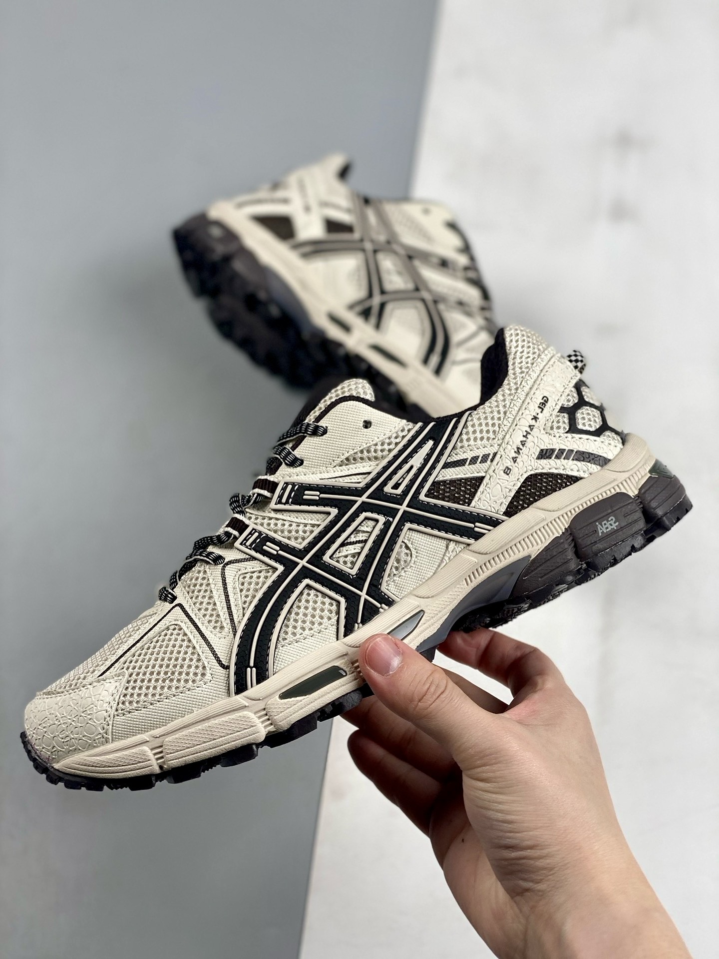 Asics Gel-Kahana 8 Black and White US M 9.5 - POIZON