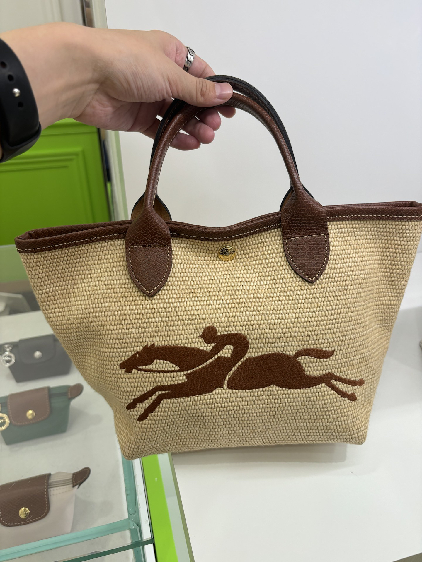 这款托特还能斜挎哦,美美的#珑骧草编包 #珑骧托特 #珑骧longchamp