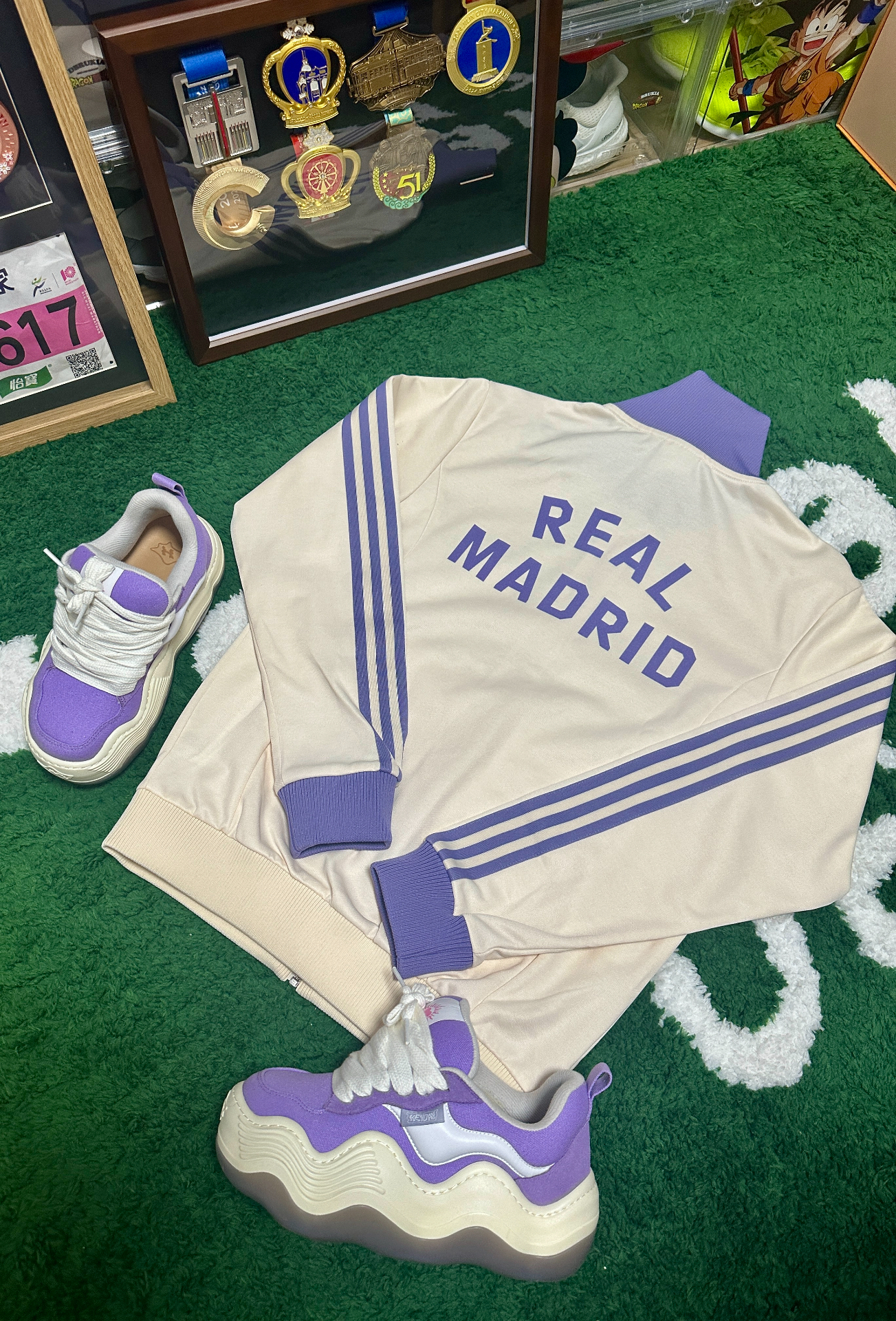 custom review-Adidas Originals REAL MADRID TRACKTOP FW24 Куртка Мужская Чудо Белый Магия Светло-Фиолетовый