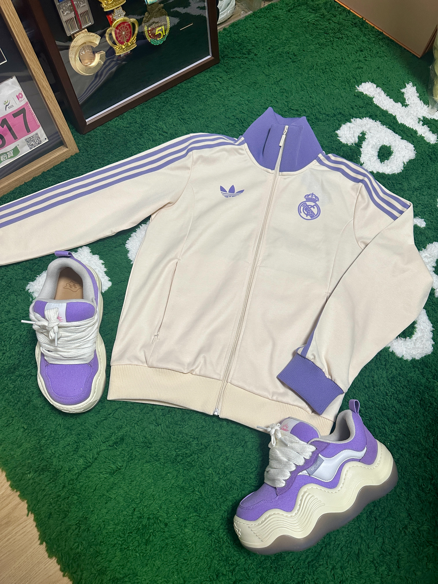 custom review-Adidas Originals REAL MADRID TRACKTOP FW24 Куртка Мужская Чудо Белый Магия Светло-Фиолетовый