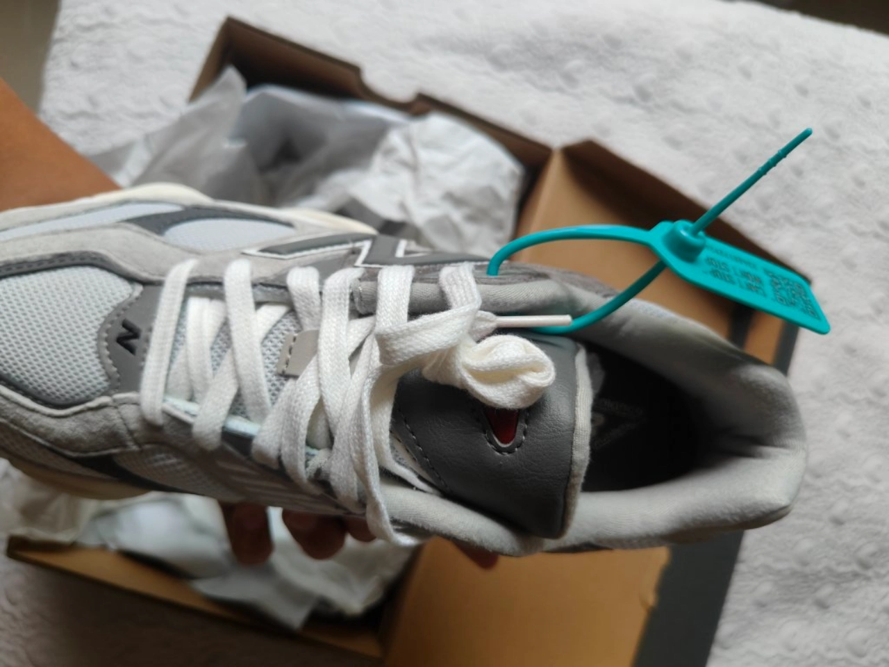 custom review-New Balance 9060 'Rain Cloud Grey'