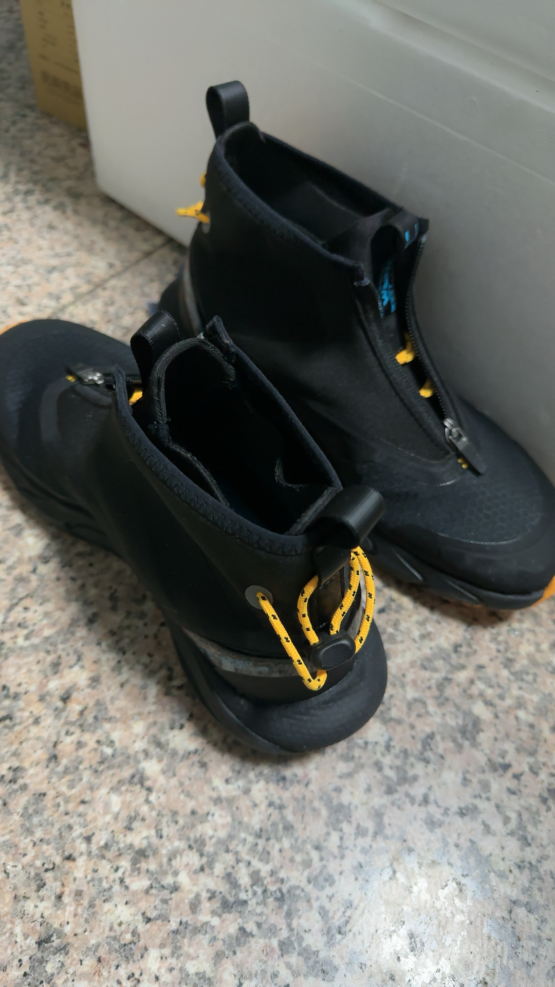 custom review-Under Armour HOVR Phantom Водонепроницаемый Высокий Топ Беговые Кроссовки Унисекс Черный