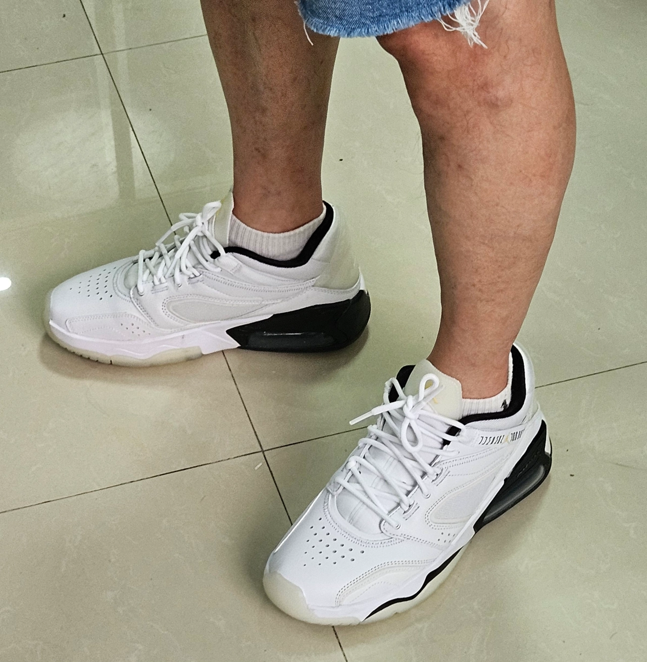 custom review-Джордан Point Lane Амортизация Противоскользящий Устойчивый к истиранию Покрытие MID Топ Повседневная обувь Мужская Белый Черный