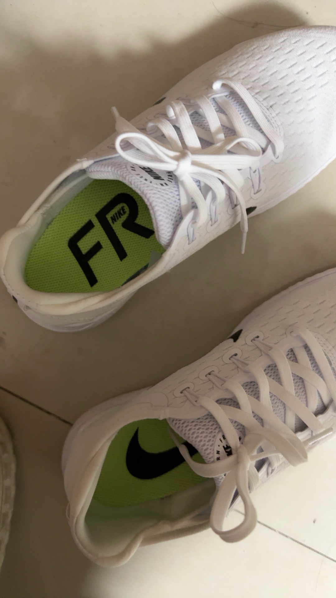 custom review-Nike Free RN 2018 Устойчивый к истиранию Дышащий Низкий Топ Повседневная Беговая Обувь Мужская Белый Черный