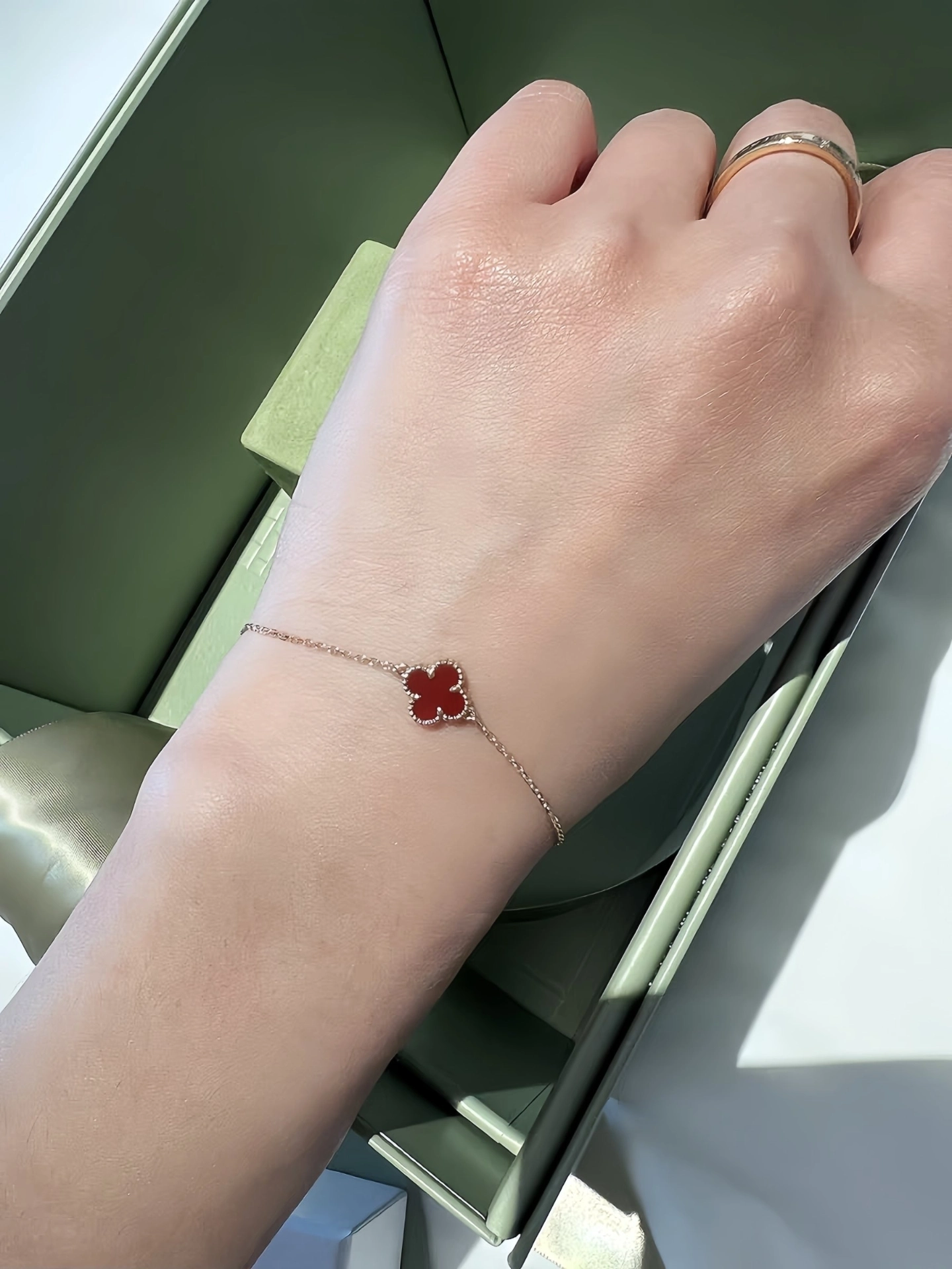 梵克雅宝红玉髓 #我的宝藏秋日宝藏手链 #梵克雅宝单花手链 #vca杩怂