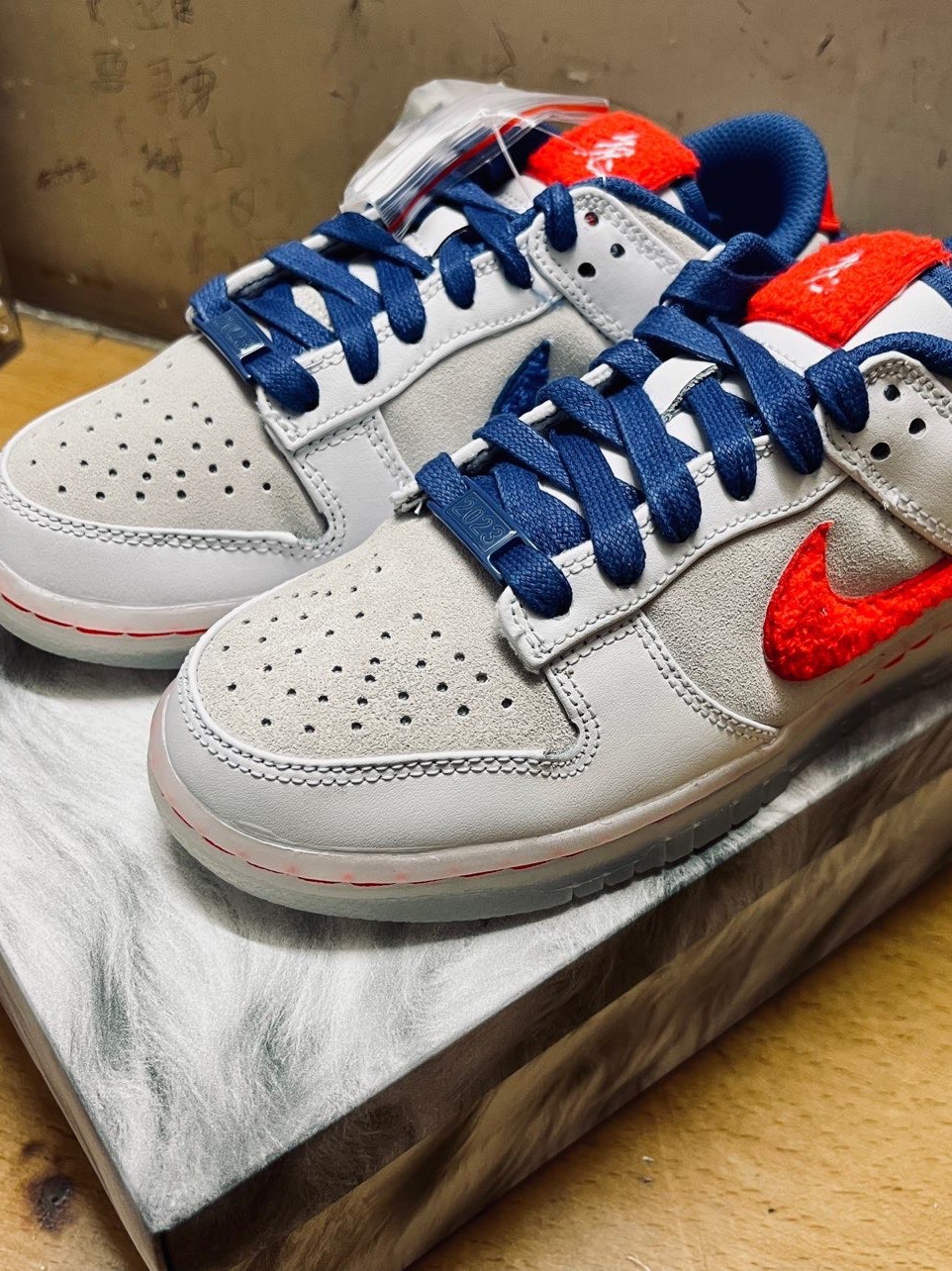 给大家分享一双高颜值便宜的白色上海限定dunk