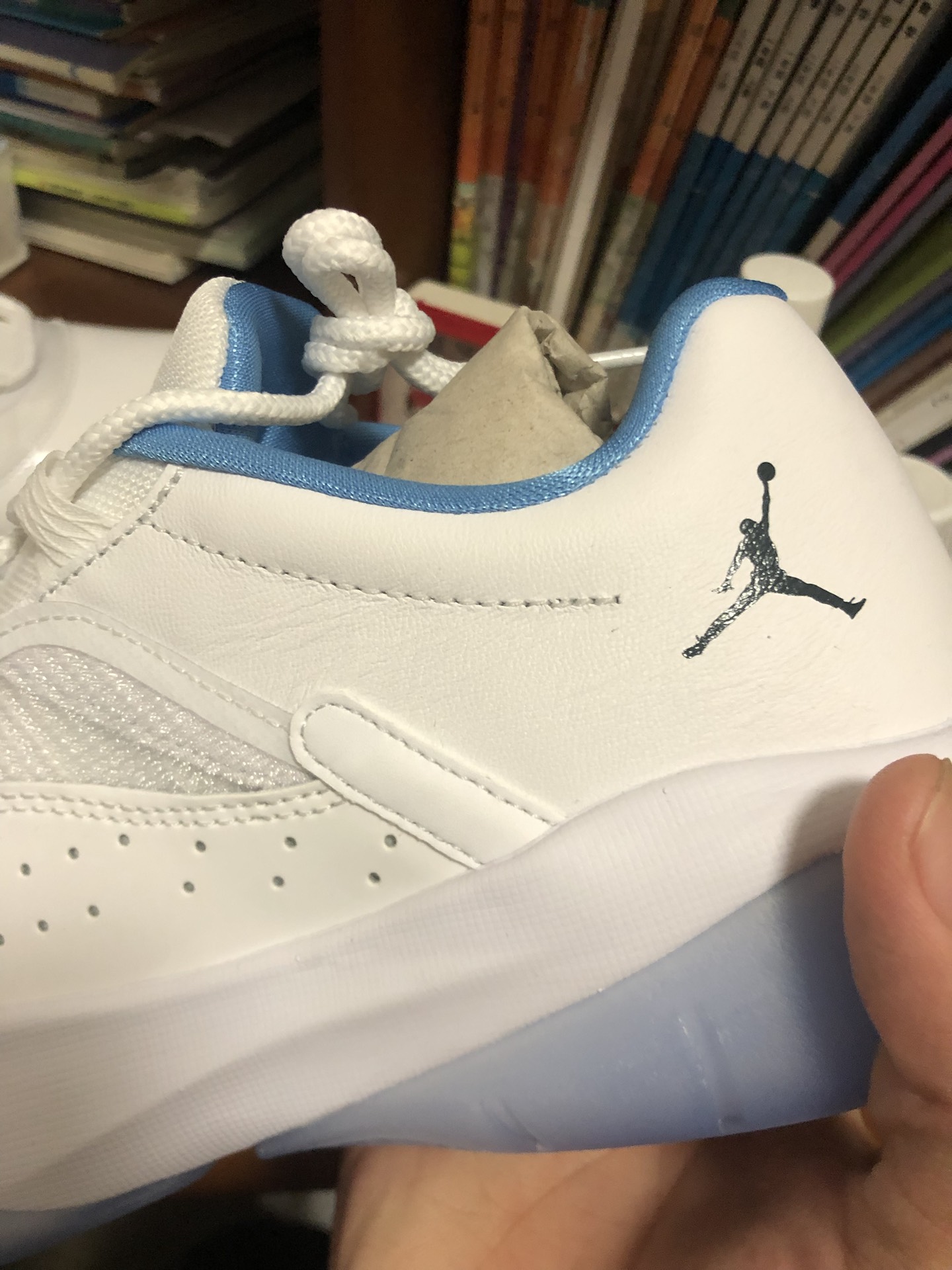 custom review-JORDAN 11 Cmft Low Legend Blue