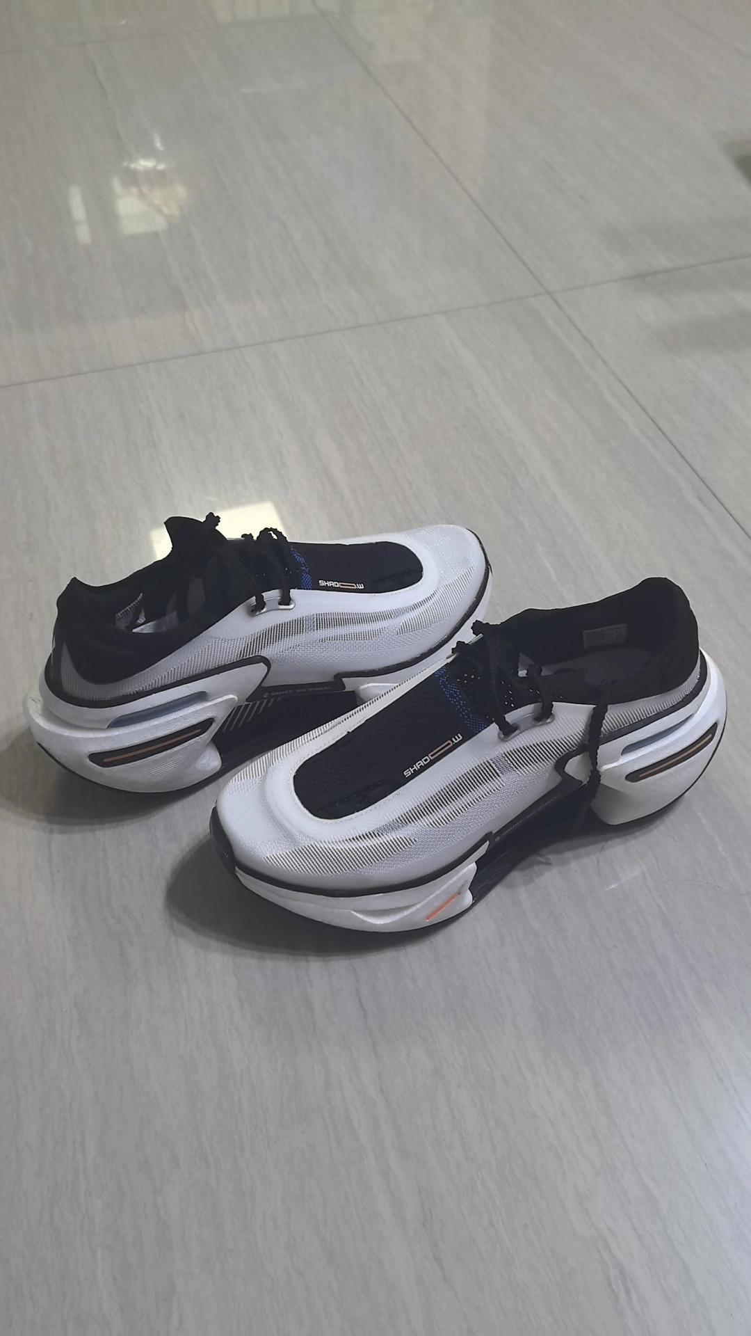 custom review-LiNing Shadow 3.0 Low Top Running Shoes Unisex Black White