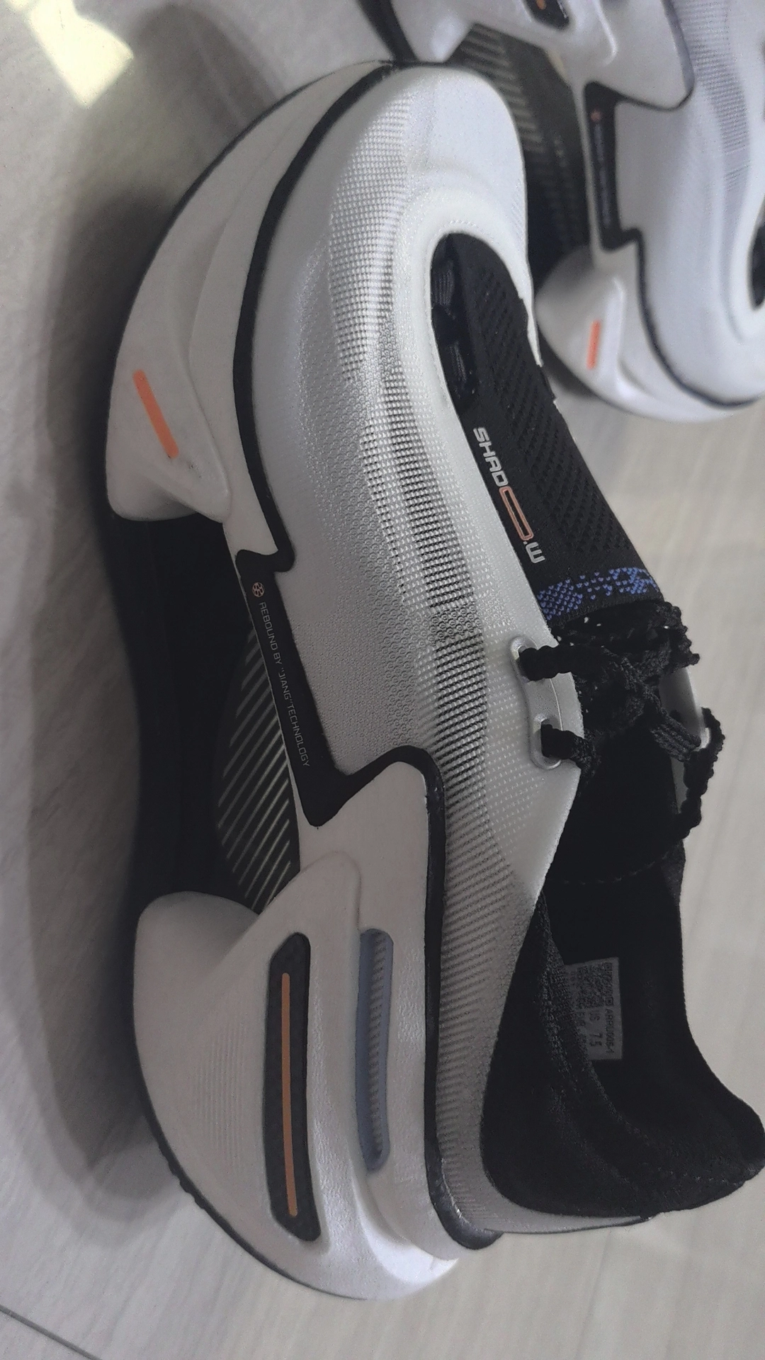 custom review-LiNing Shadow 3.0 Low Top Running Shoes Unisex Black White
