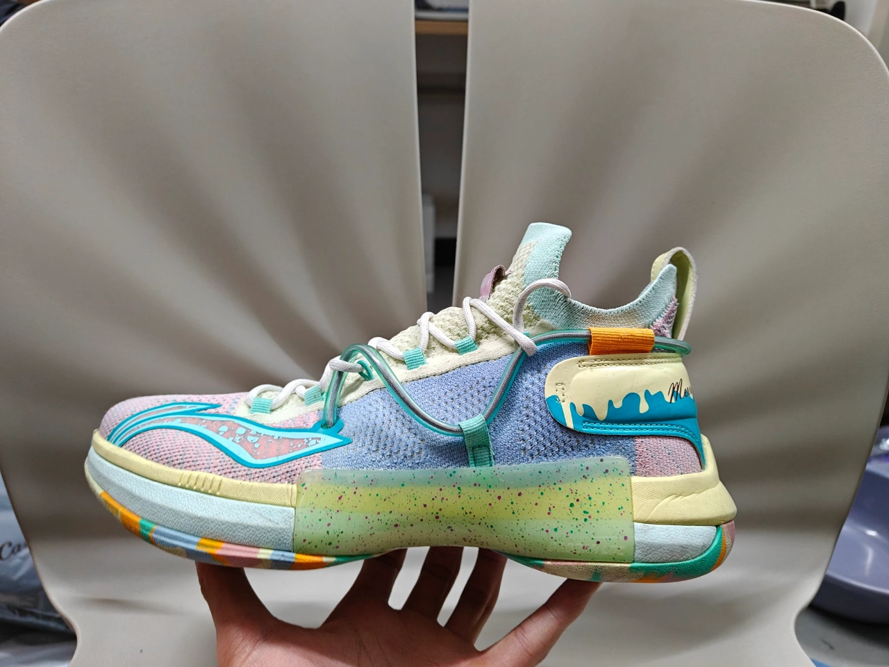 李宁闪击系列 
#打篮球当然要穿实战鞋 
#李宁闪击6 
圣诞配色颜值