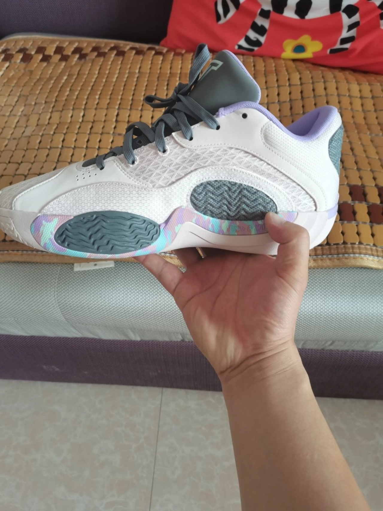 custom review-Джордан Tatum 2 'Пасха' PF Low Топ Баскетбольные кроссовки Мужской Бежево-фиолетовый Азиатская версия