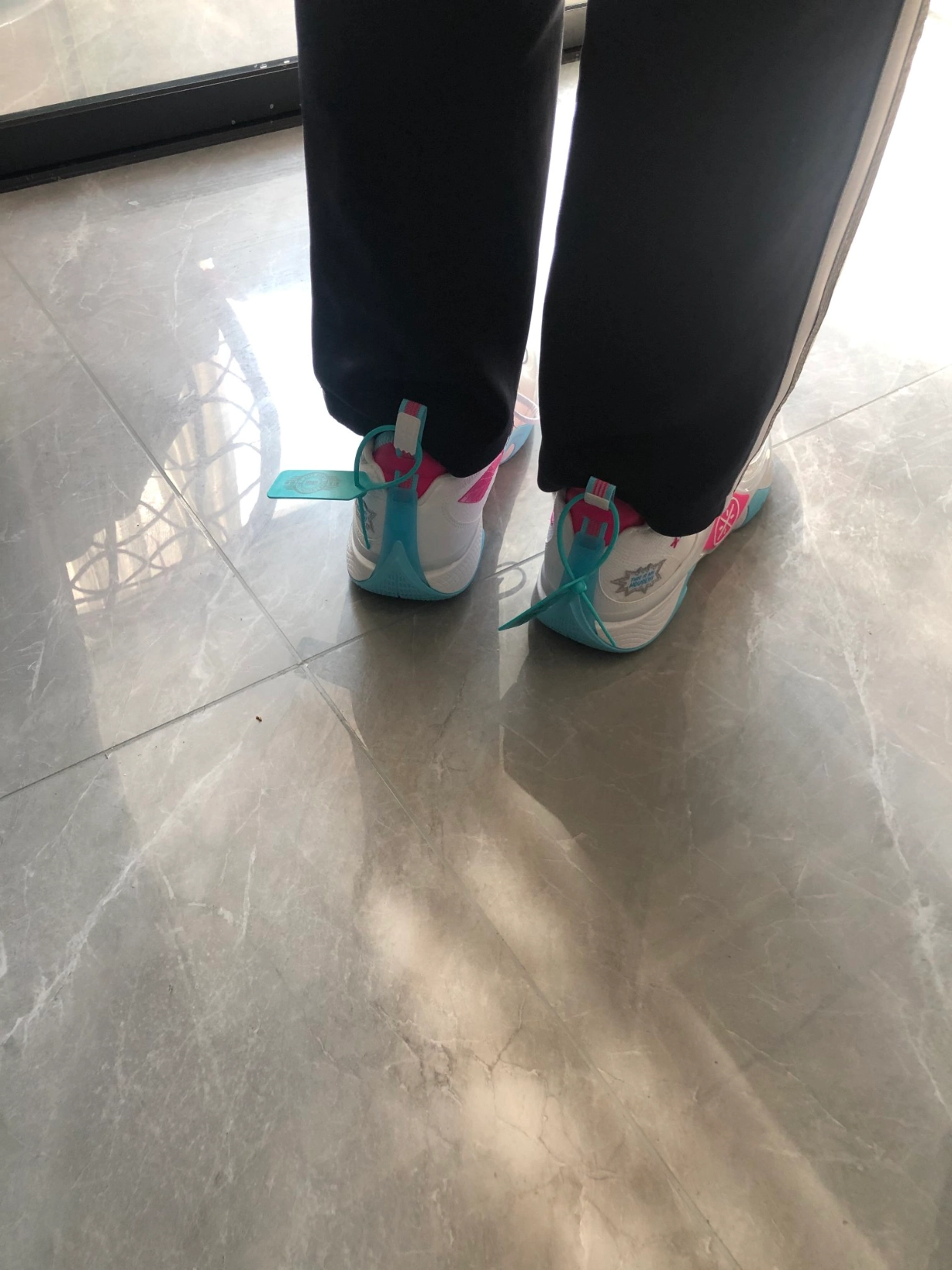 custom review-Лайнер Wade Shadow 5 Амортизация Ударопрочный Отскок Низкий Топ Баскетбольные Кроссовки Мужской Стандартный Белый Розовый Красный