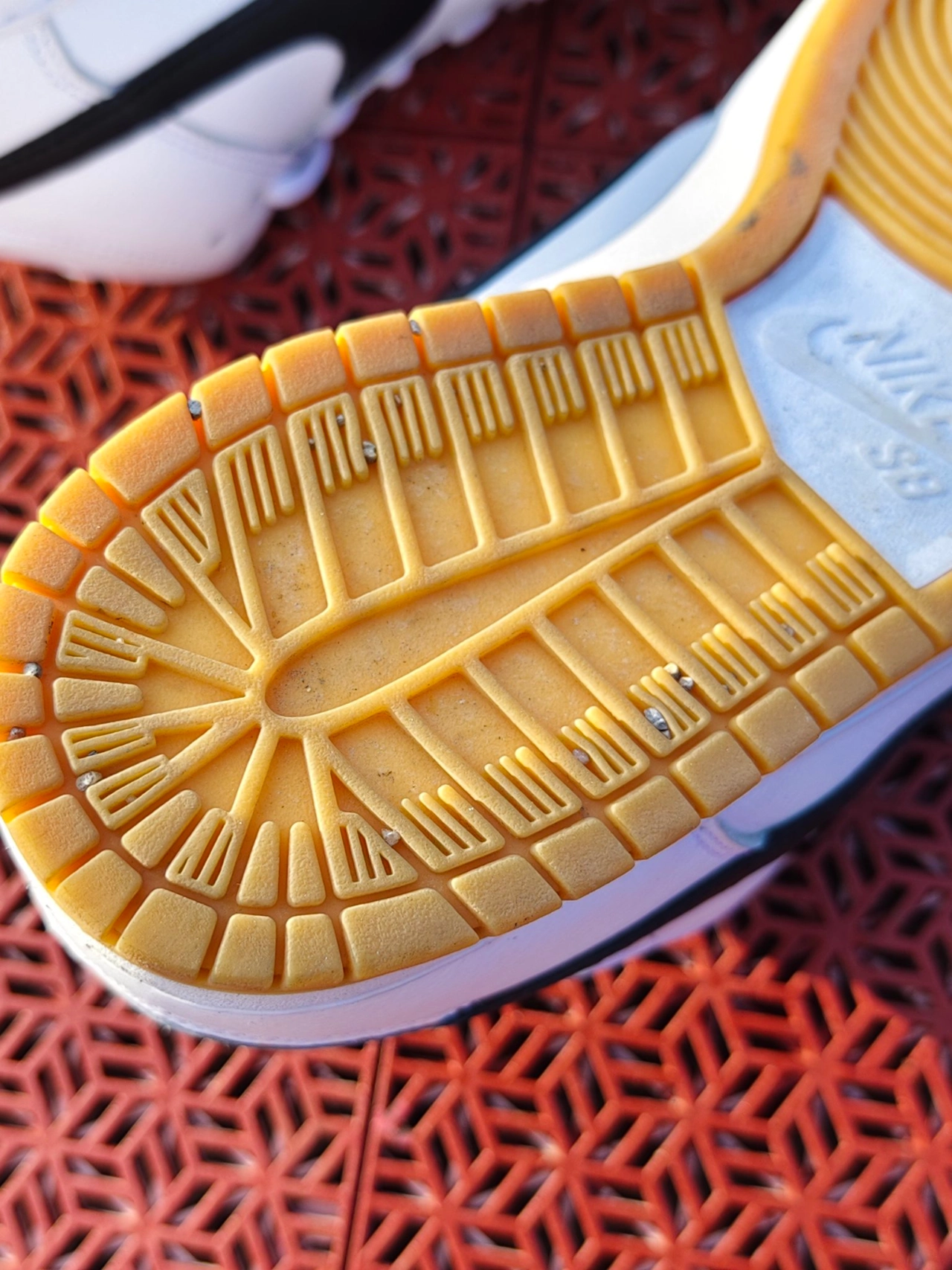 custom review-Nike Sb Dunk Low Pro White Gum