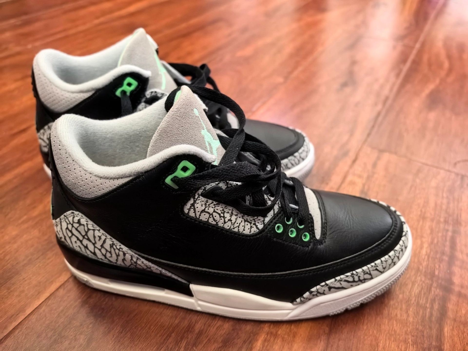 custom review-Air Jordan 3 "Green Glow"