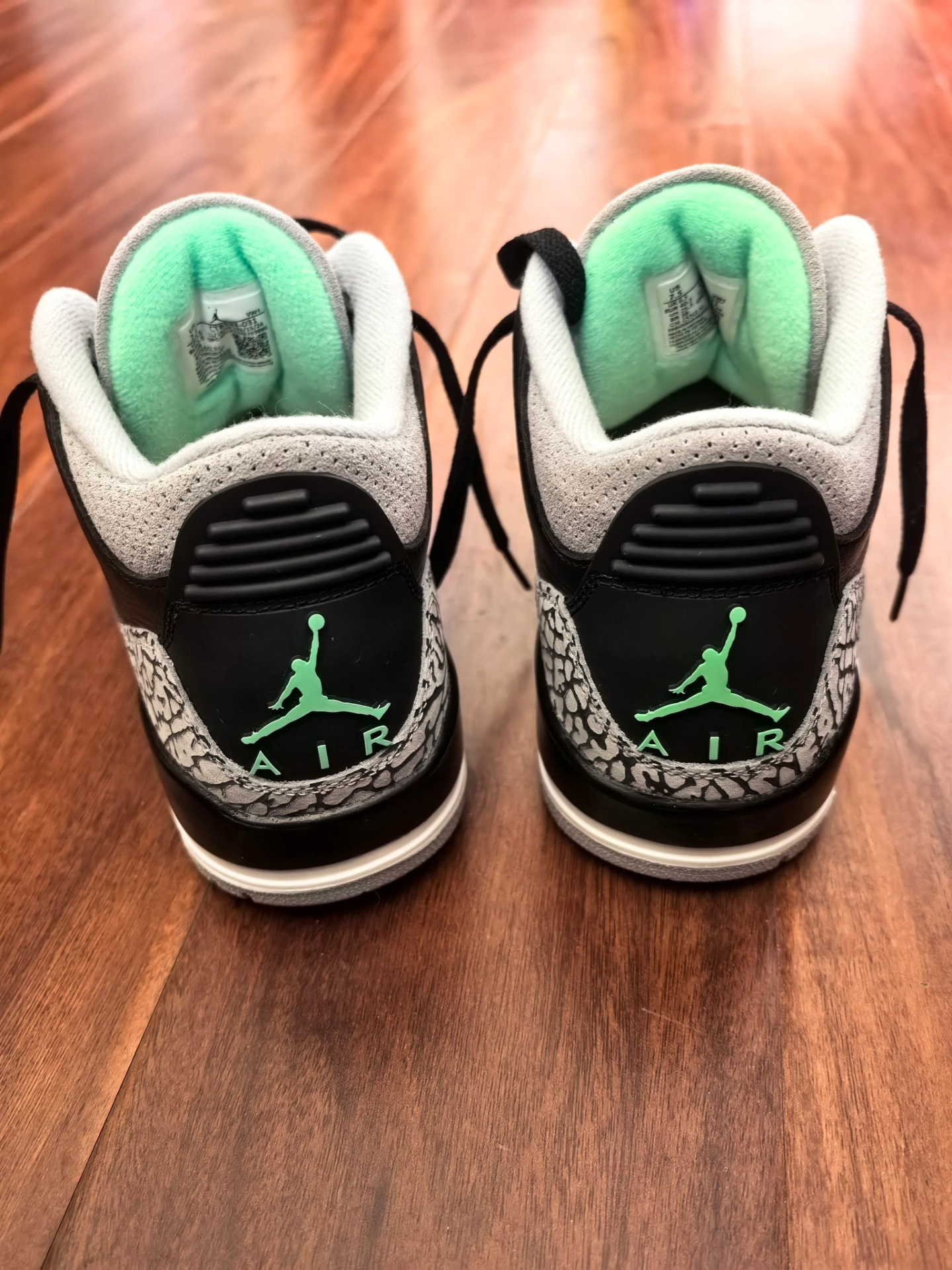 custom review-Air Jordan 3 "Green Glow"