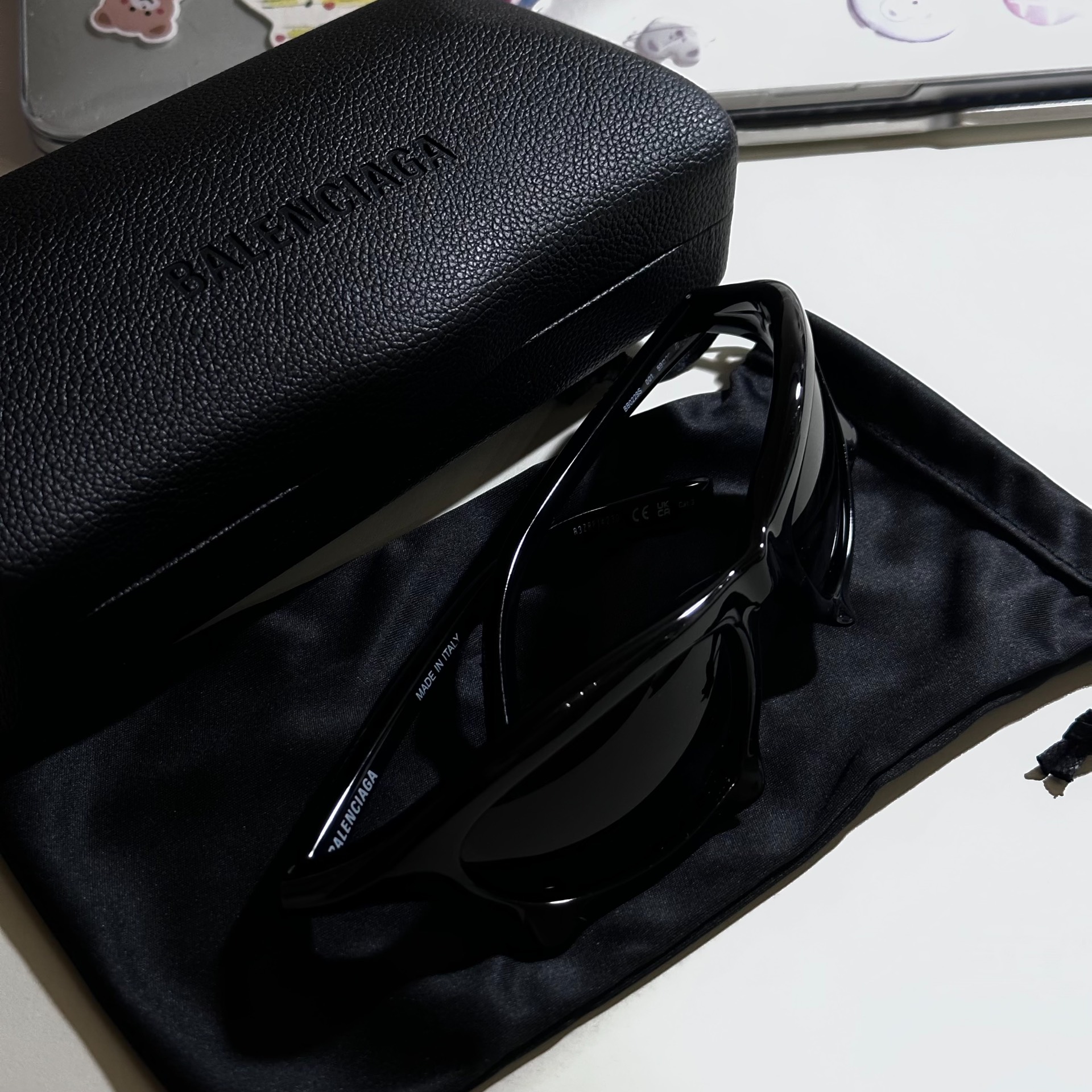 custom review-Balenciaga Нерегулярная форма Солнцезащитные очки Мужской