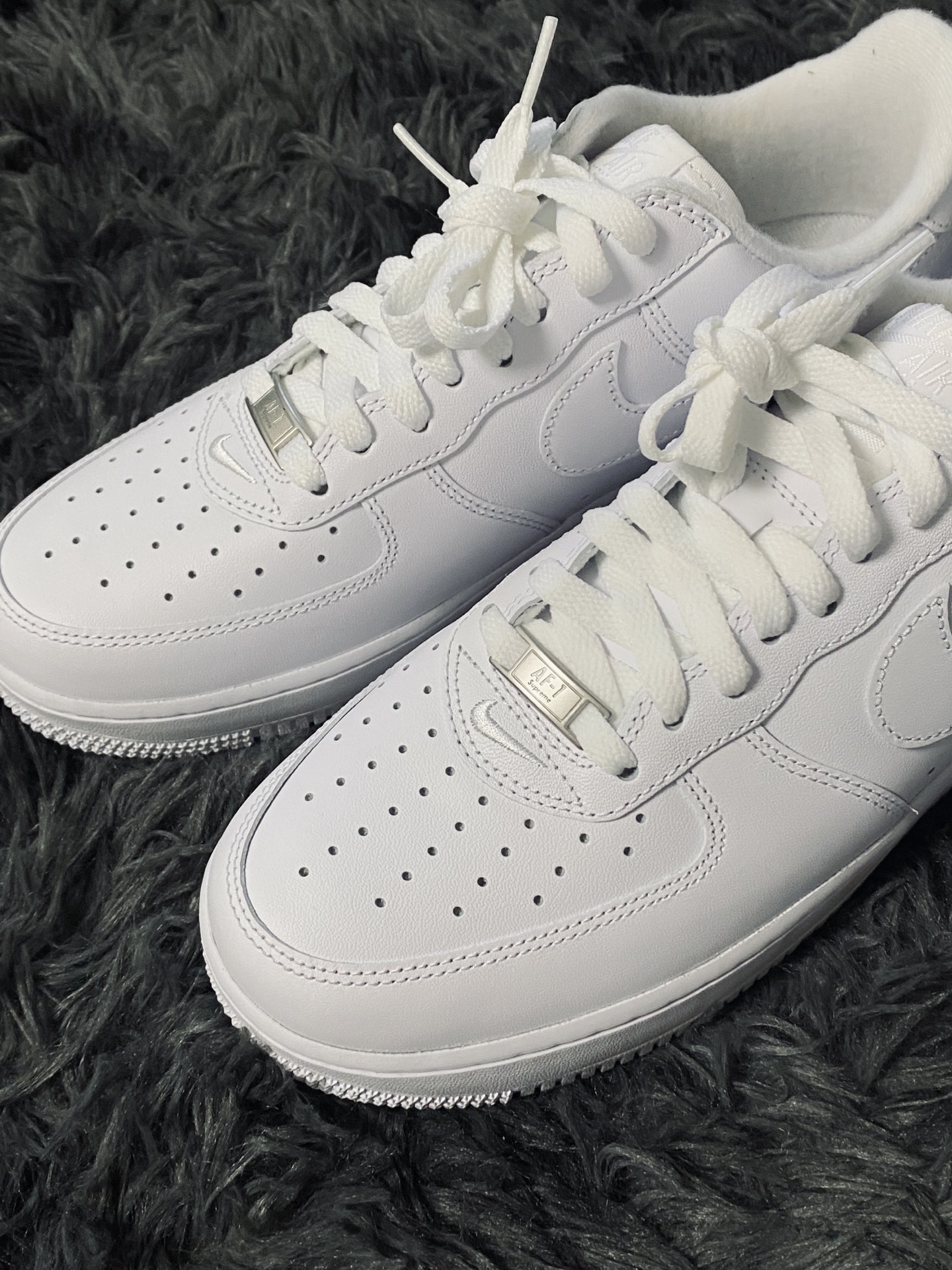 custom review-Supreme x Nike Air Force 1 Low 'box logo'