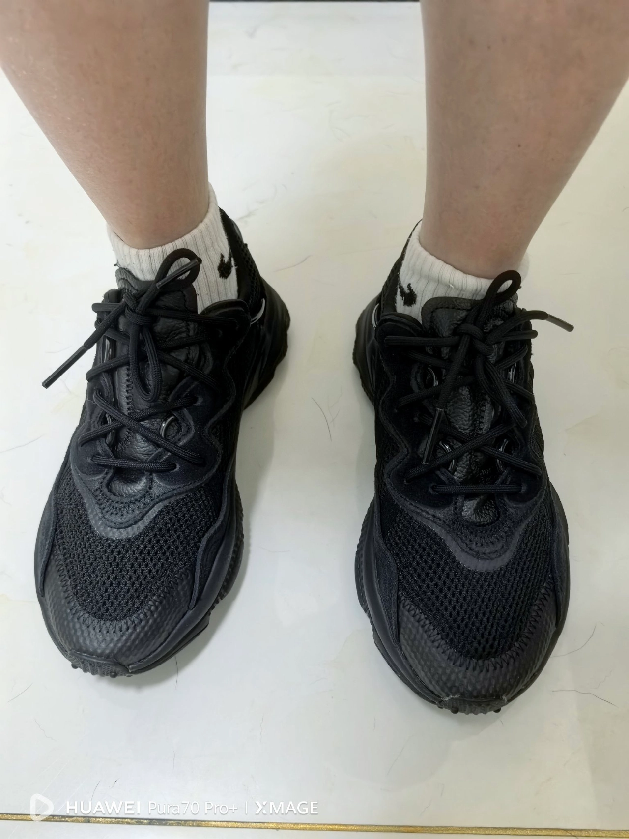 custom review-Adidas Originals Ozweego Core Black