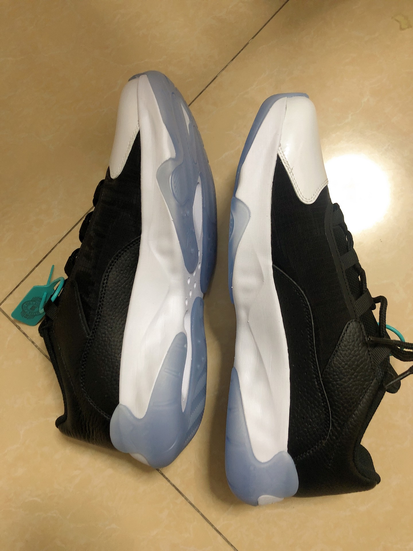 custom review-Jordan Air Jordan 11 Low Топ Винтажные баскетбольные кроссовки Мужской Черно-белая панда