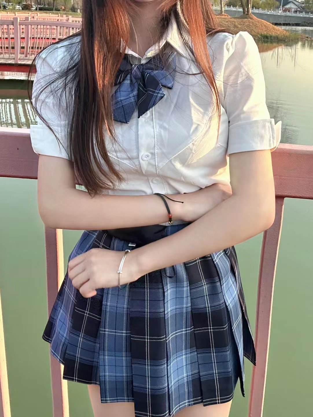 谁会拒绝穿jk的小姐姐呢