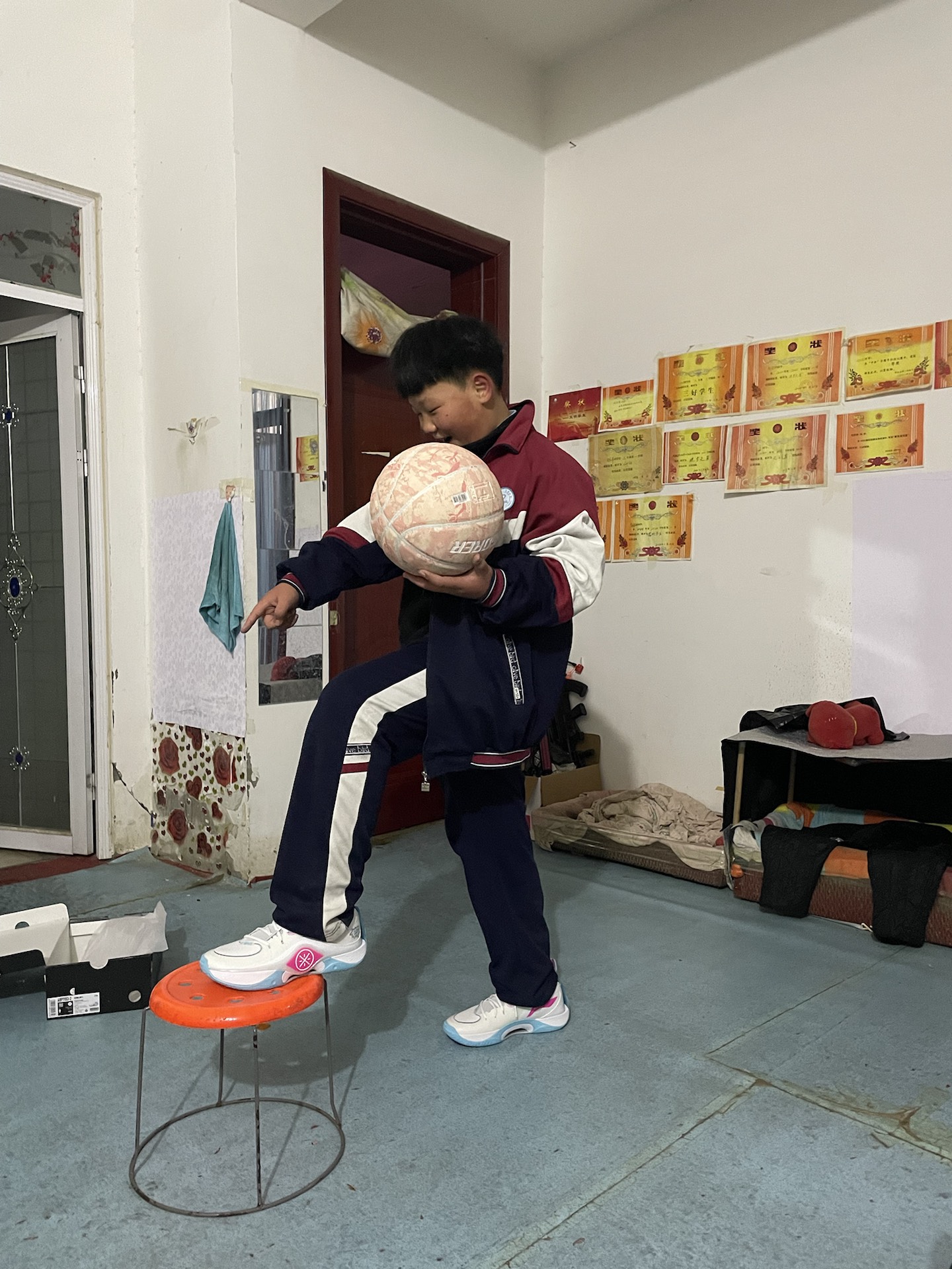 custom review-Лайнер Wade Shadow 5 Амортизация Ударопрочный Отскок Низкий Топ Баскетбольные Кроссовки Мужской Стандартный Белый Розовый Красный