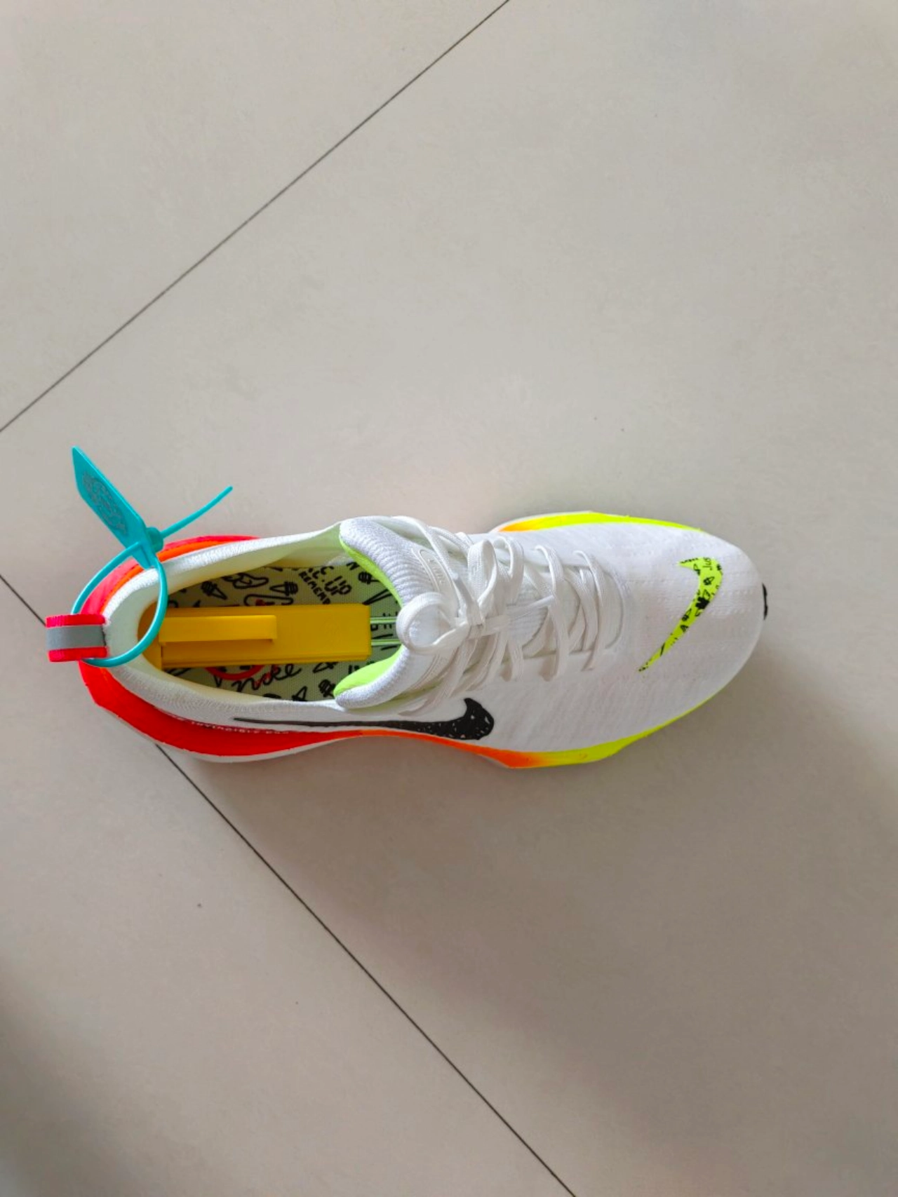 custom review-Nike Invincible 3 Амортизация Устойчивый к истиранию Дышащий Низкий Топ Повседневные Тренировочные Беговые кроссовки Мужские Белый Красный