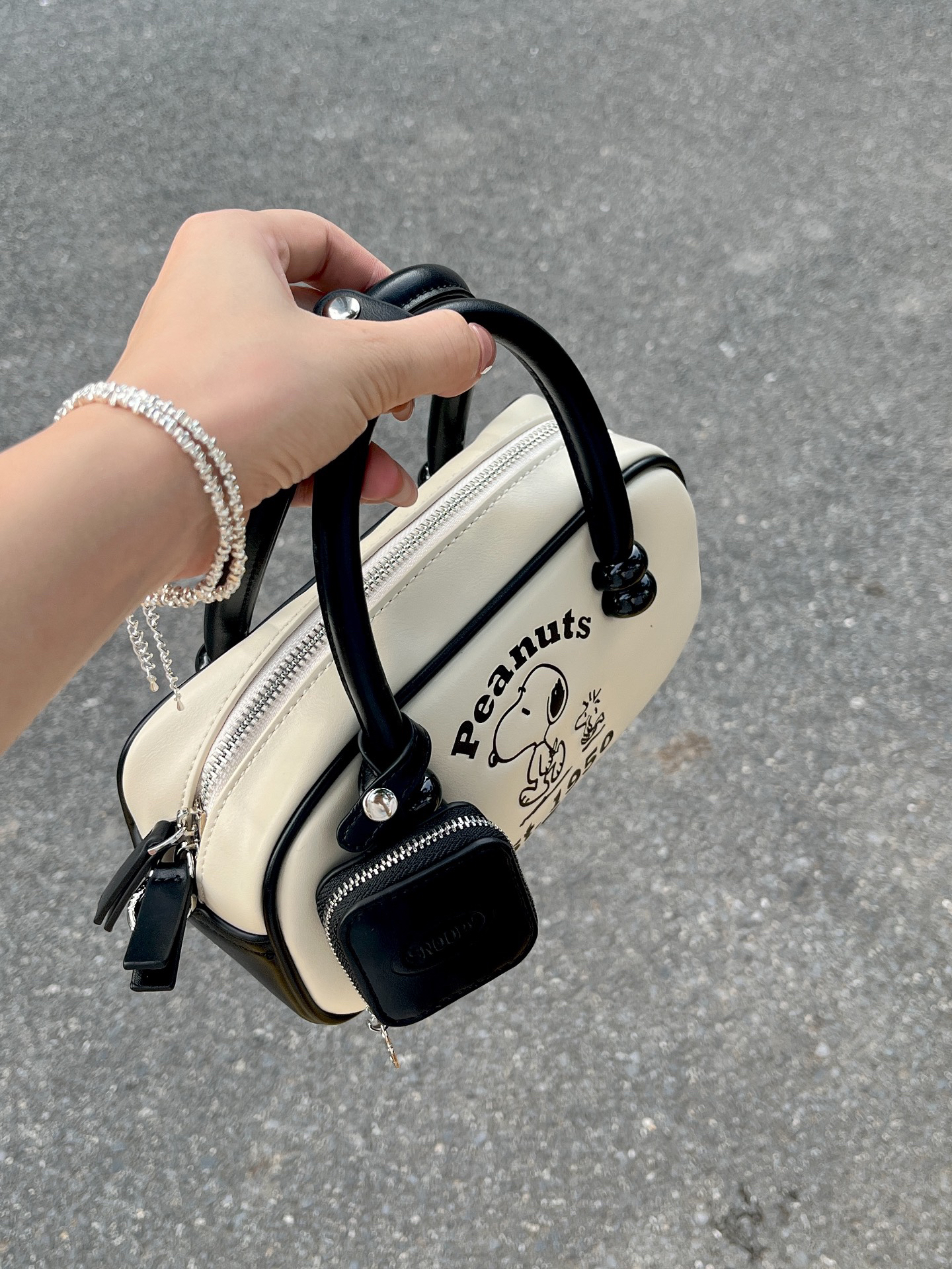 忍不住分享!史努比包包过分可爱了!