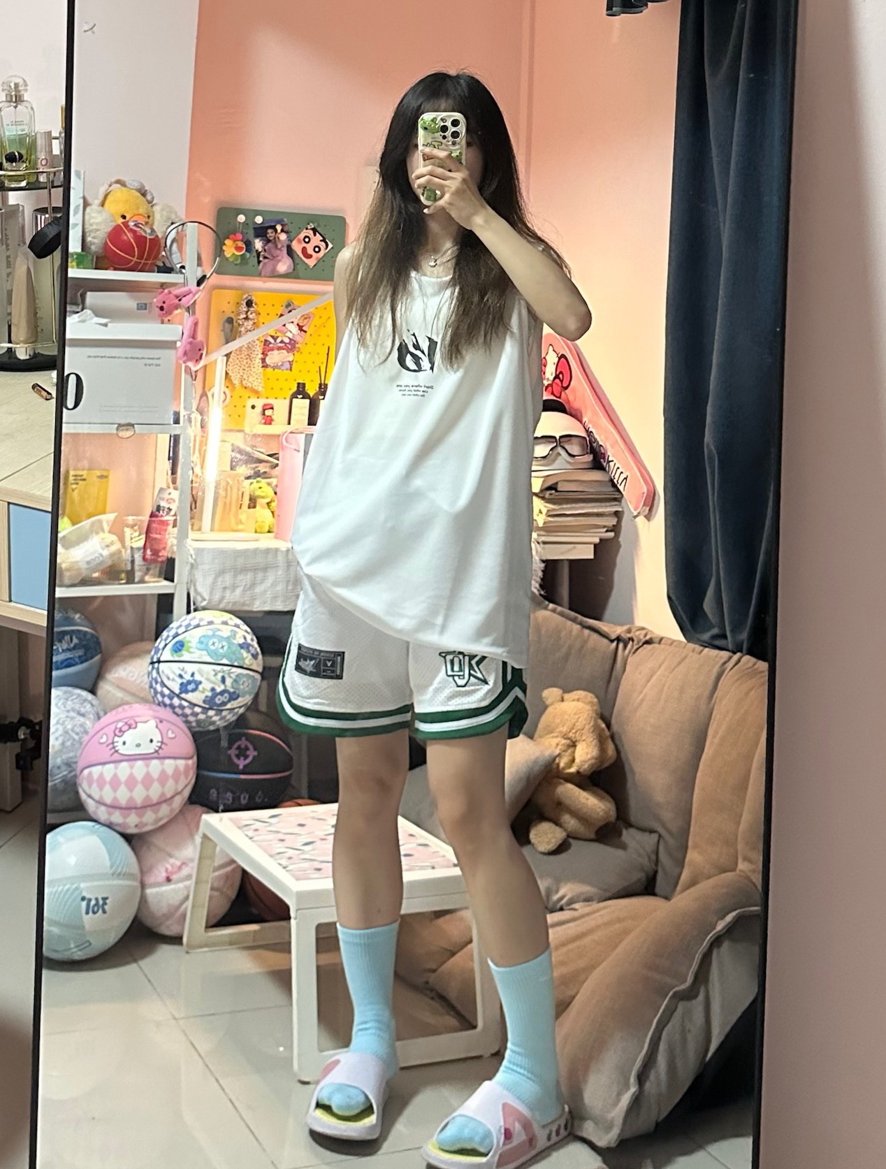 篮球女孩今日穿搭分享:美式短裤