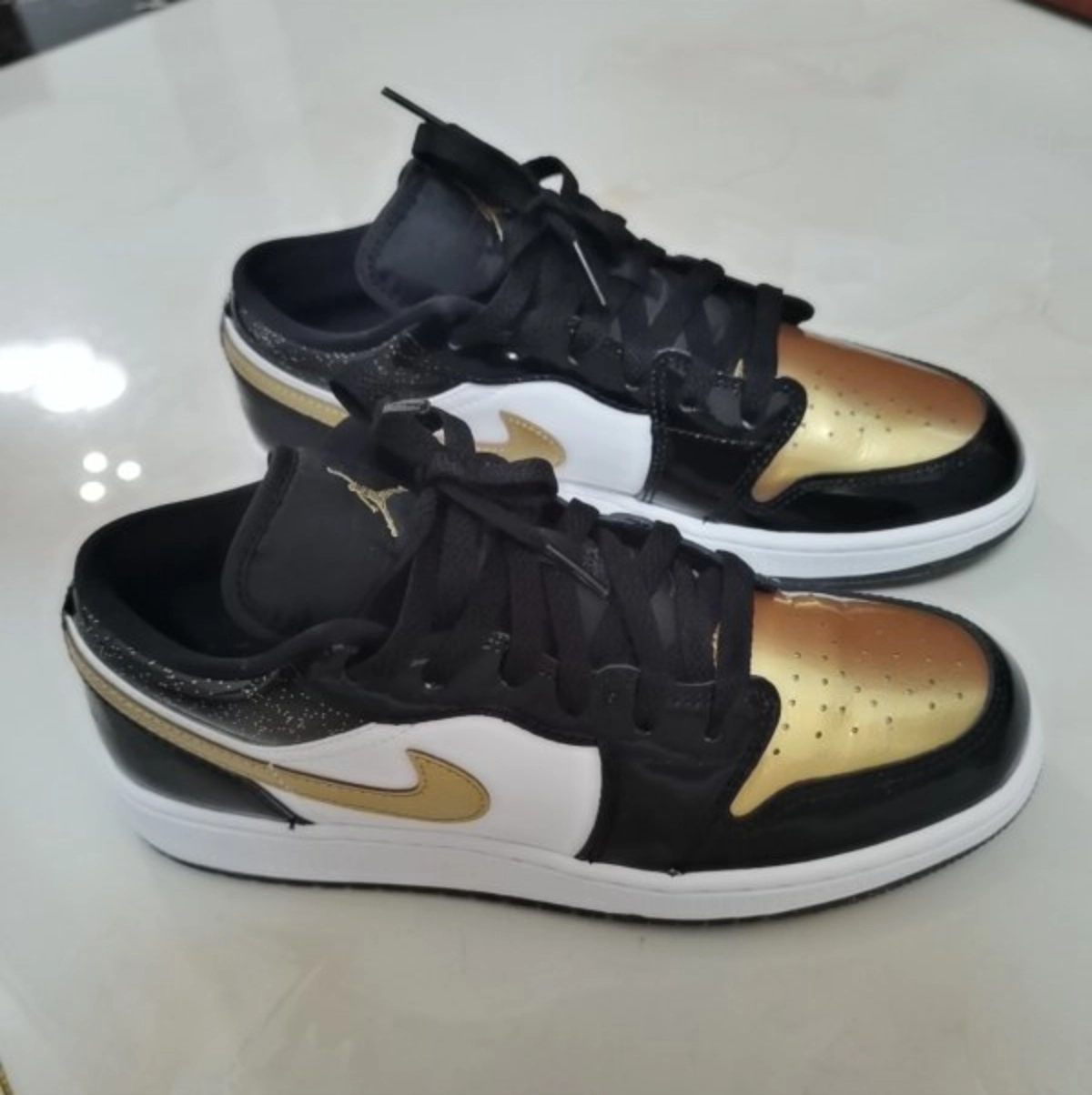 custom review-Jordan Air Jordan 1 'Золотой Палец' Устойчивый к истиранию Низкий Топ Детские Баскетбольные Кроссовки Черный Золото