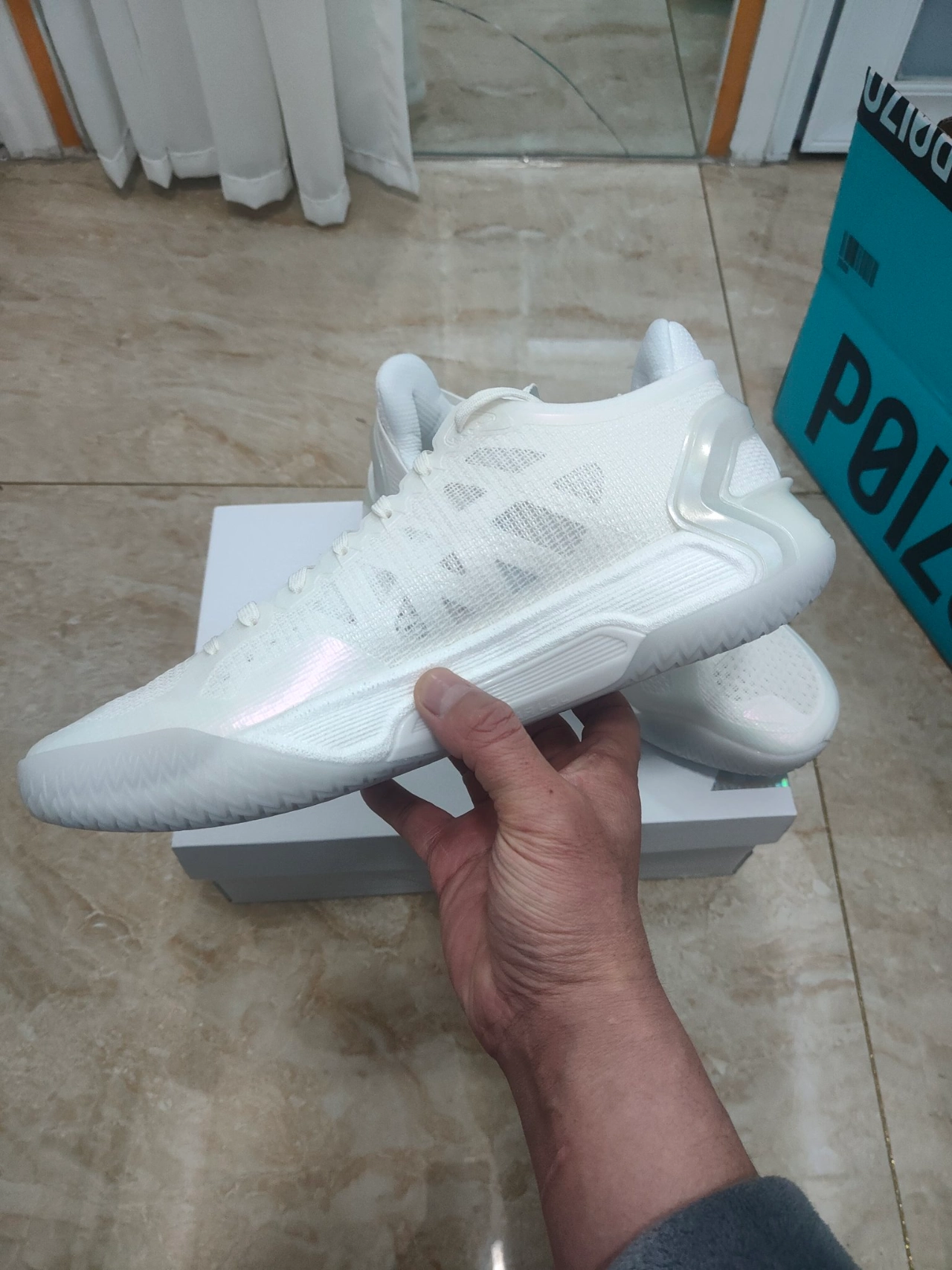 custom review-LiNing Blade 4V2 Cushioning Slip Resistant Support Lightweight Rebound Low top Basketball Shoes Men's White